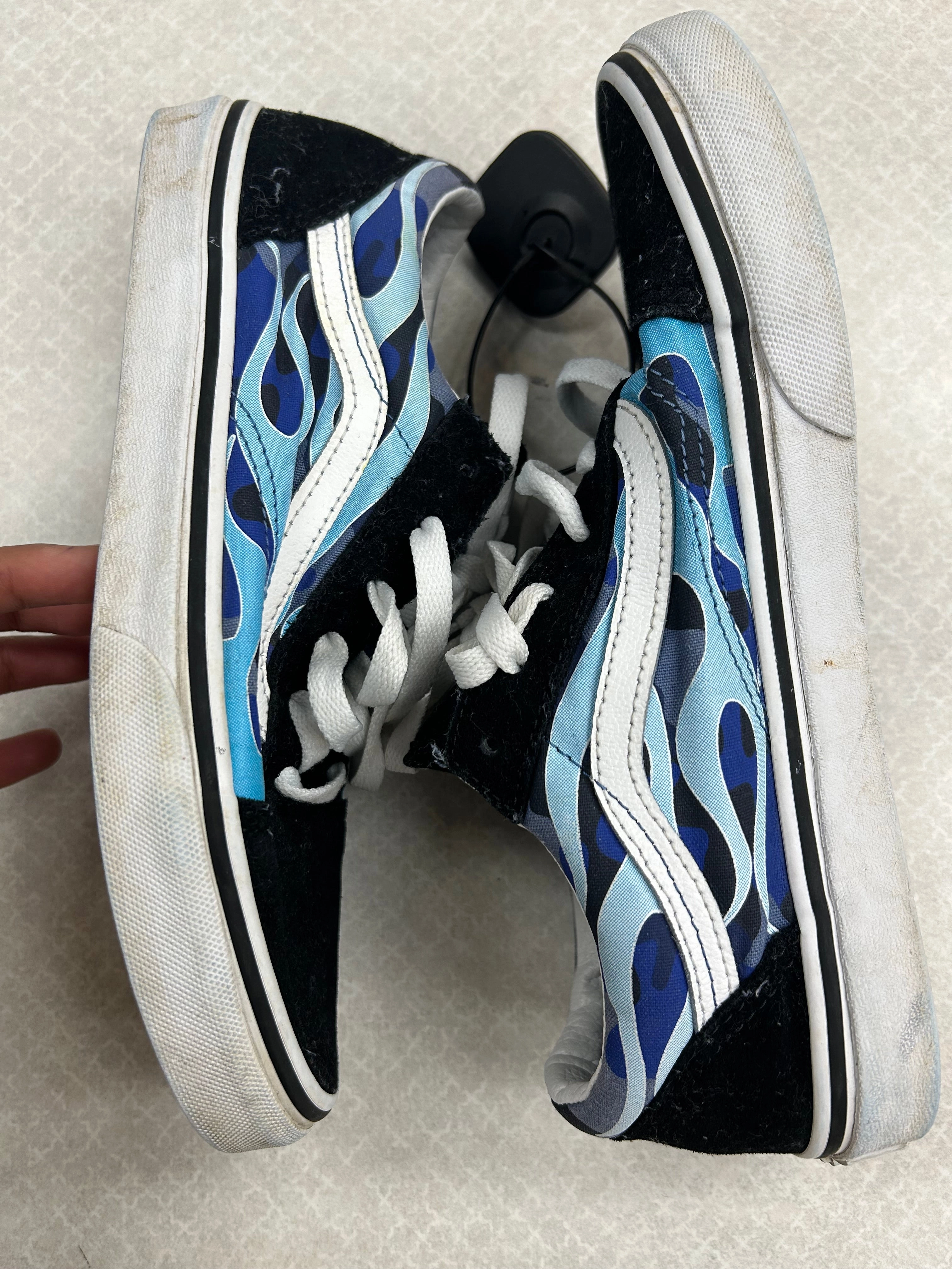 Shoes Sneakers By Vans In Black & Blue, Size: 6.5 Thermoregulation Technology