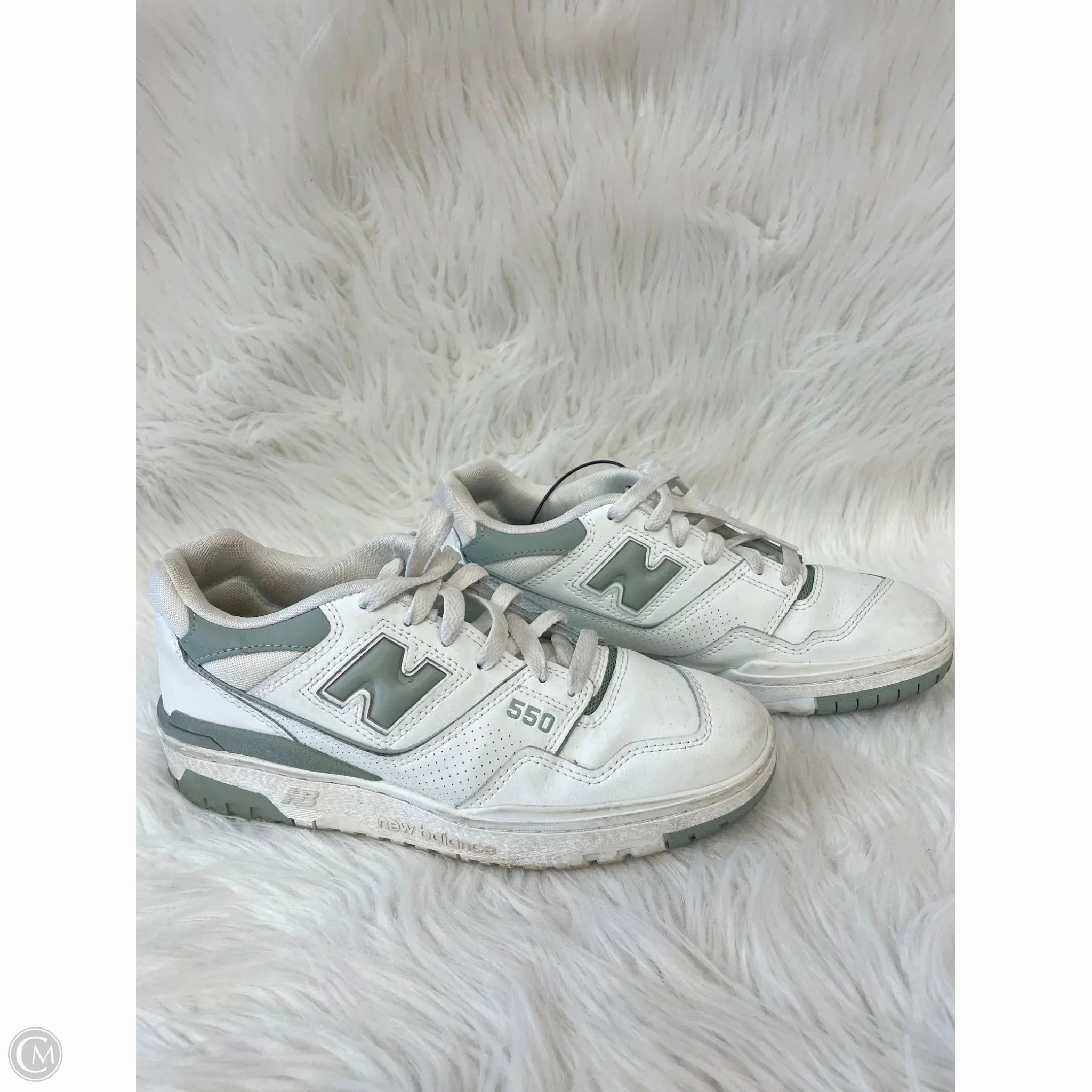 Shoes Sneakers By New Balance In Green & White, Size: 8.5 Minimalist Ride Springy ride