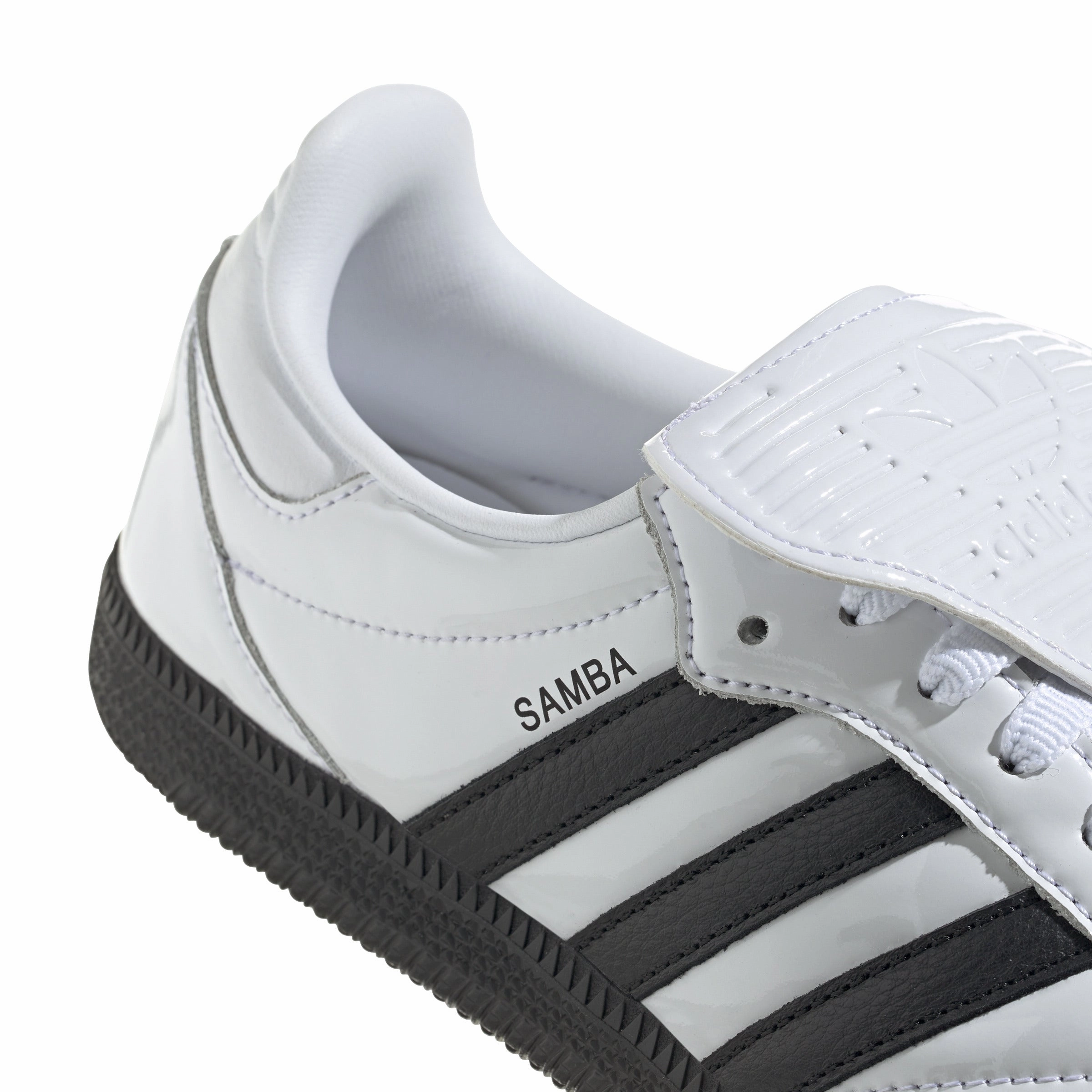 flexible shoe aspects Adidas Womens Samba LT Shoes