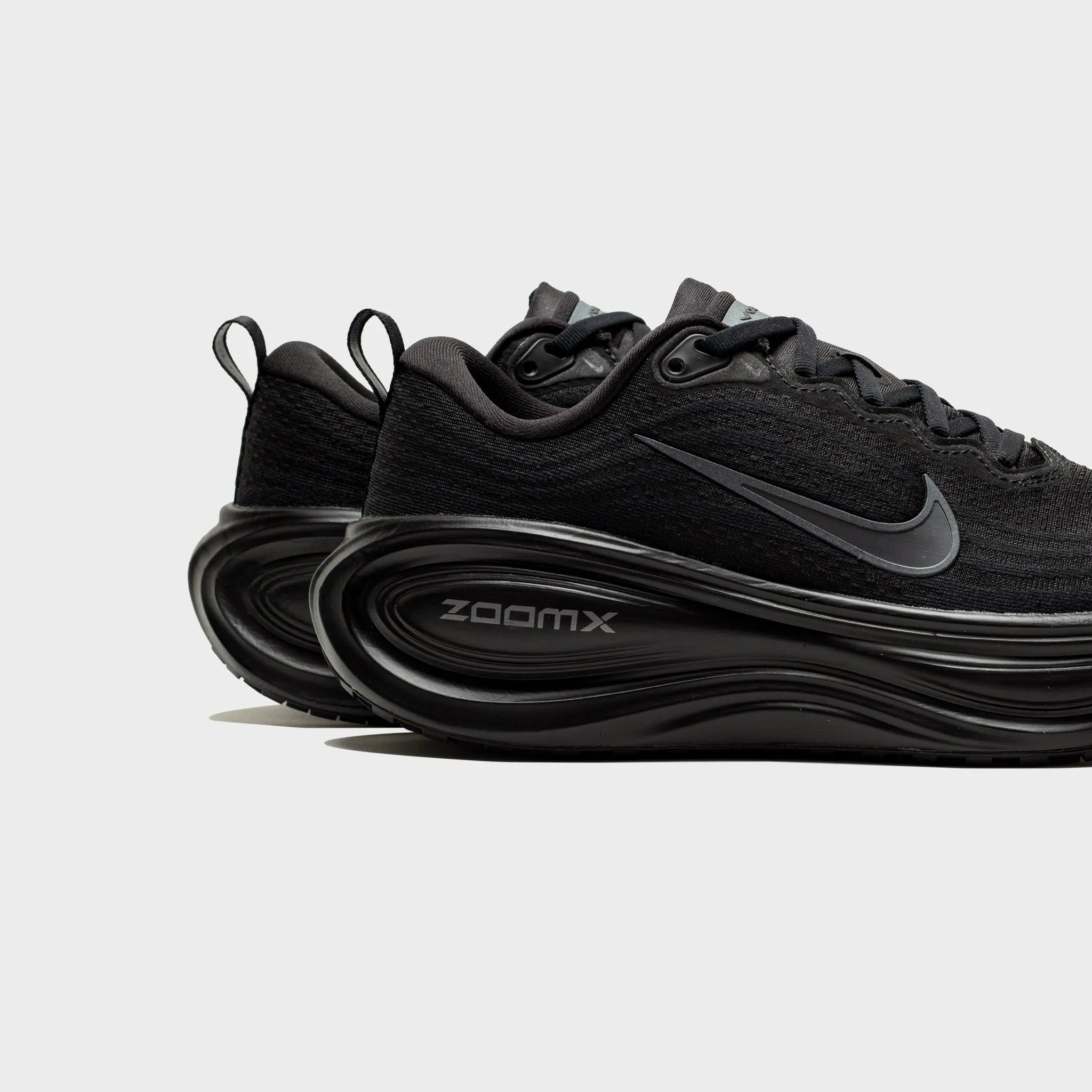 Cold Weather advanced runner shoes VOMERO PLUS "BLACK"