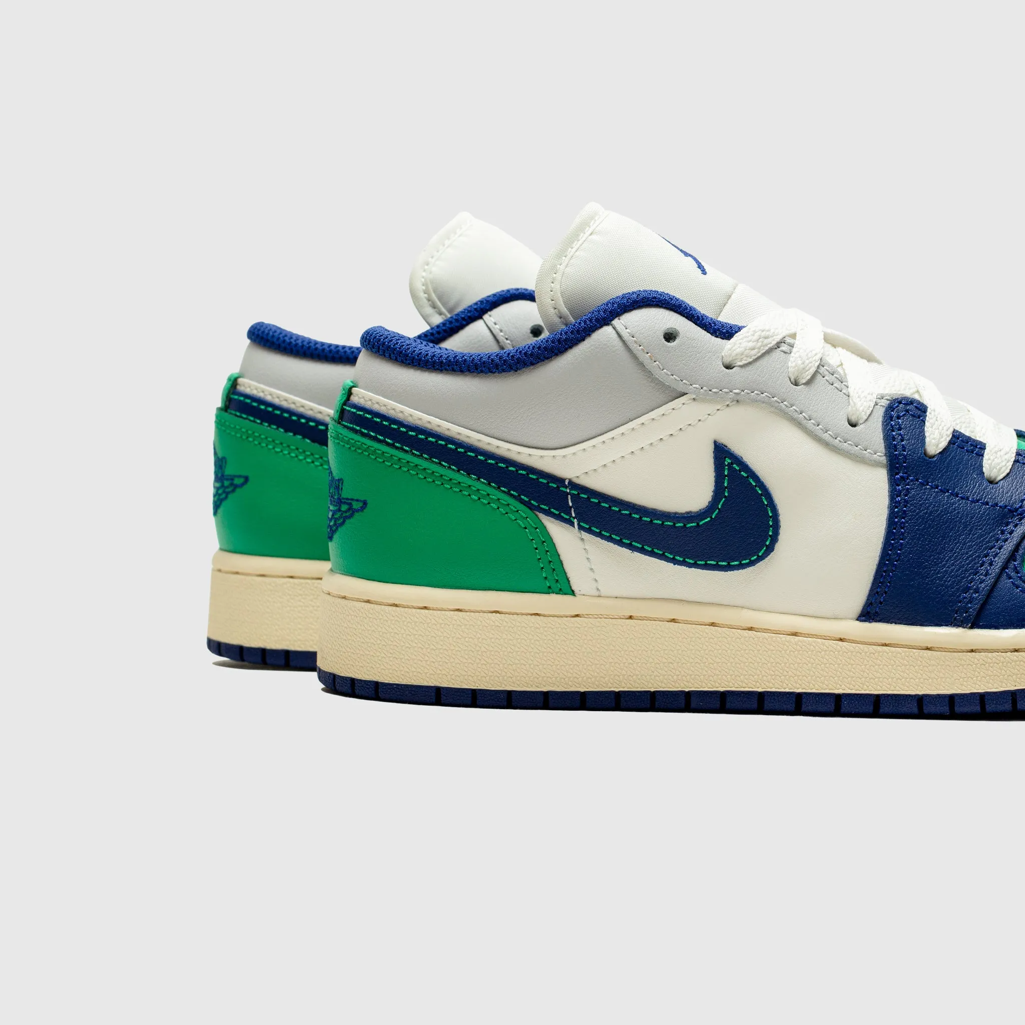 hiker shoes AIR JORDAN 1 LOW (GS) "DEEP ROYAL BLUE"