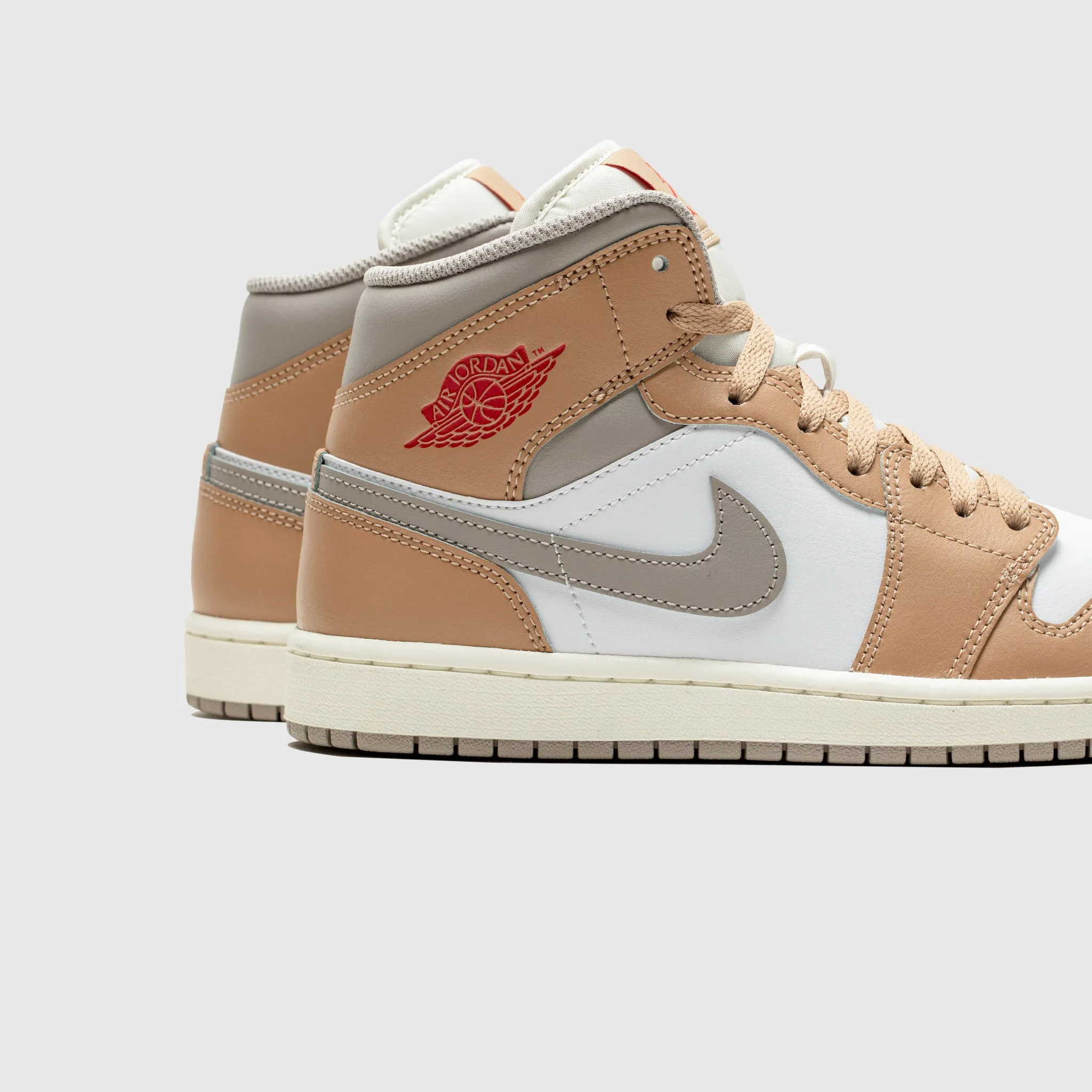 AIR JORDAN 1 MID "HEMP" low - top style