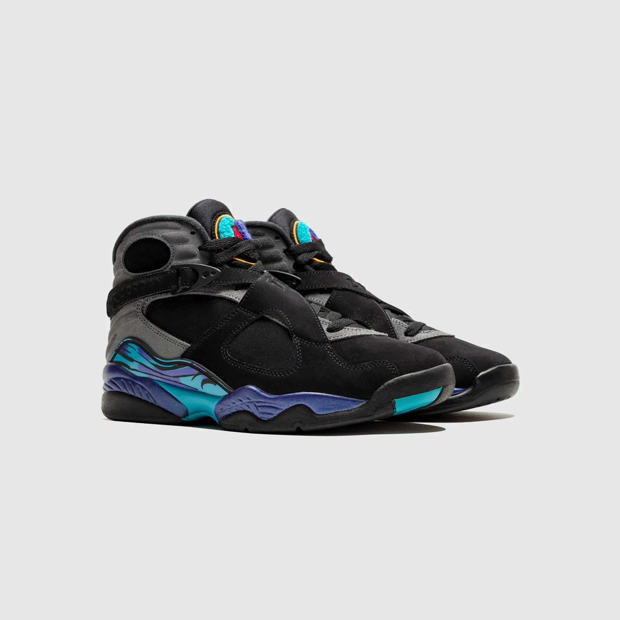 AIR JORDAN 8 RETRO "AQUA" Cool Down