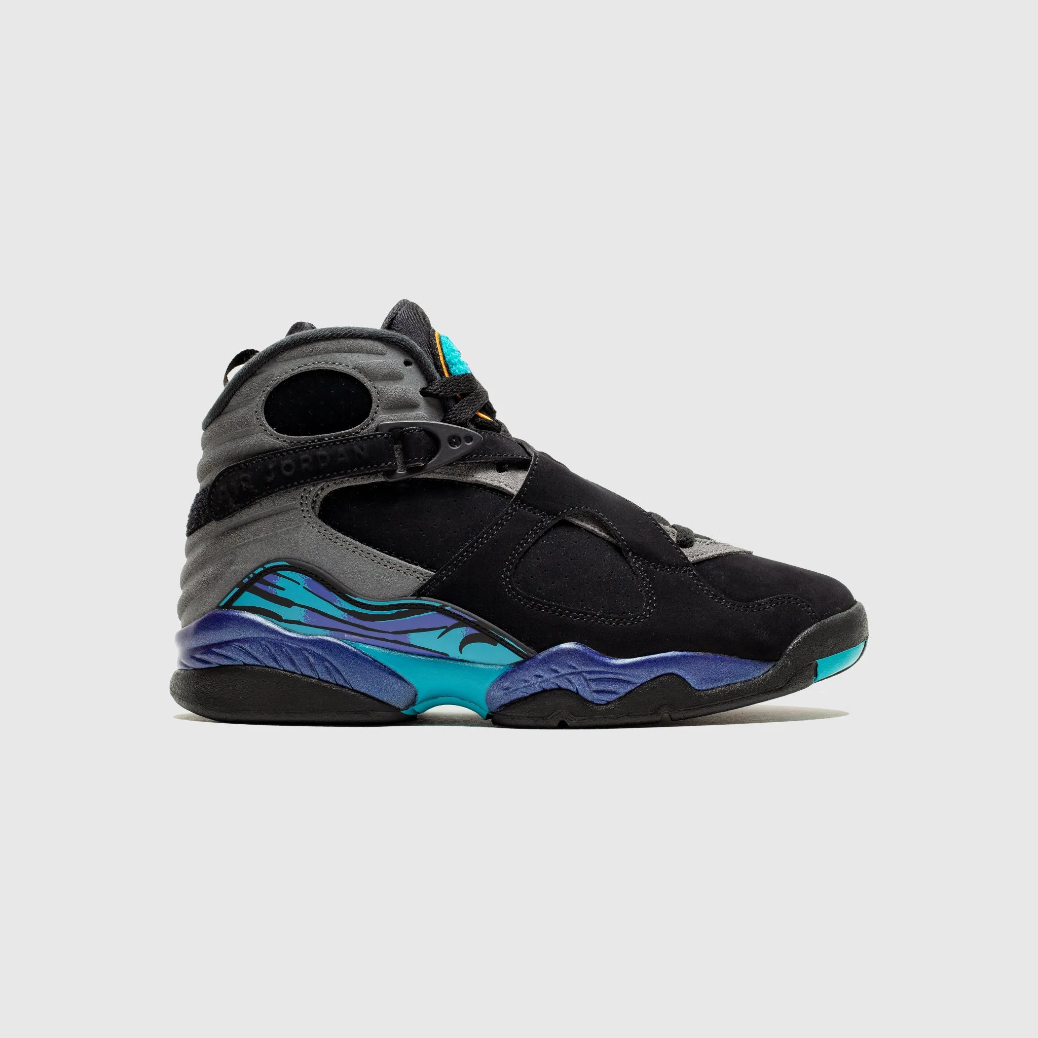 running in a fen area shoes AIR JORDAN 8 RETRO "AQUA"
