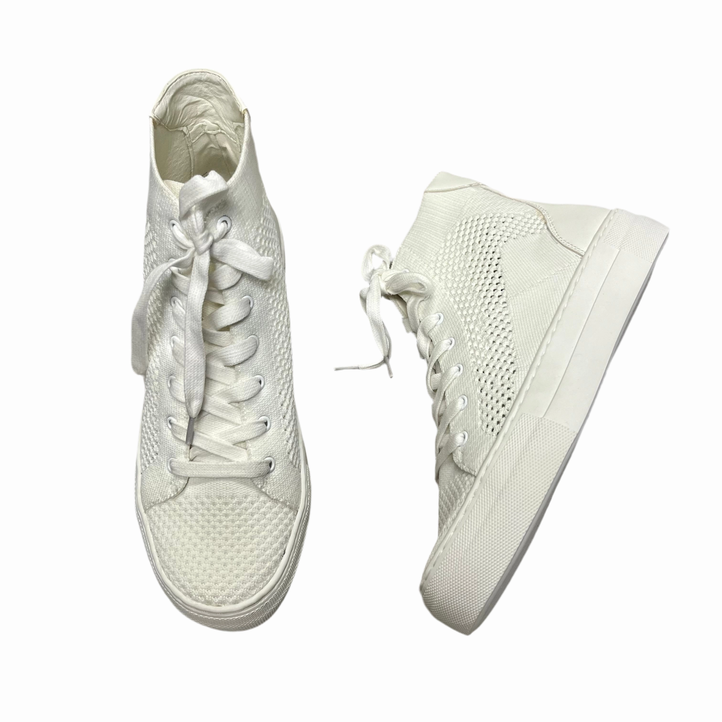 Shoes Sneakers By Madden Girl In White, Size: 7 Dual Tone Versatile Sole