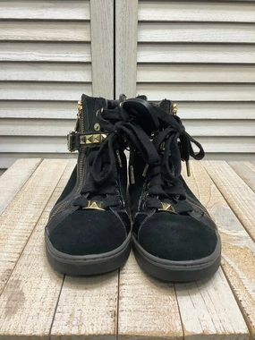 Seamless Upper Construction Shoes Sneakers By Michael Kors In Black, Size: 7