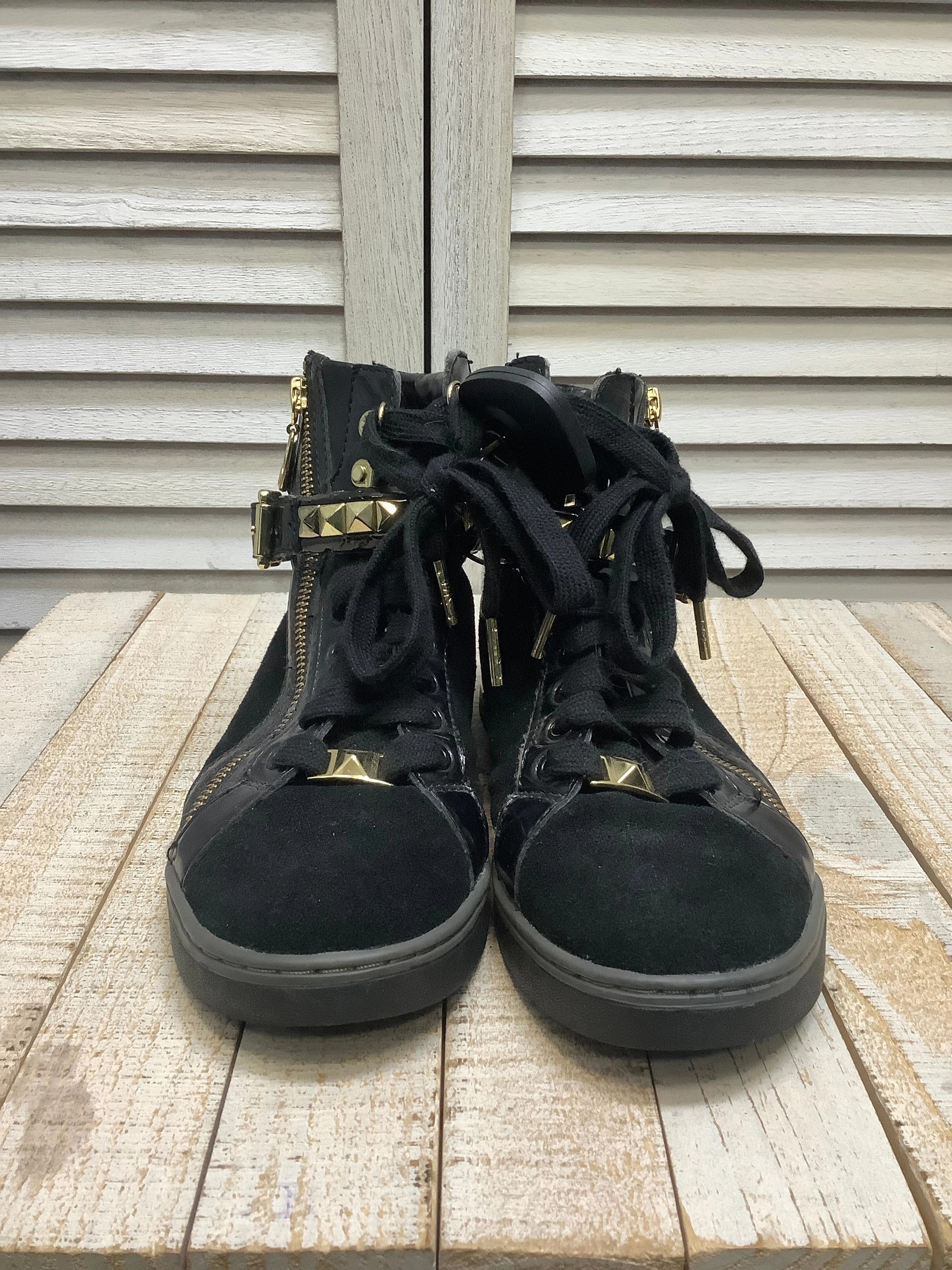 Seamless Upper Construction Shoes Sneakers By Michael Kors In Black, Size: 7