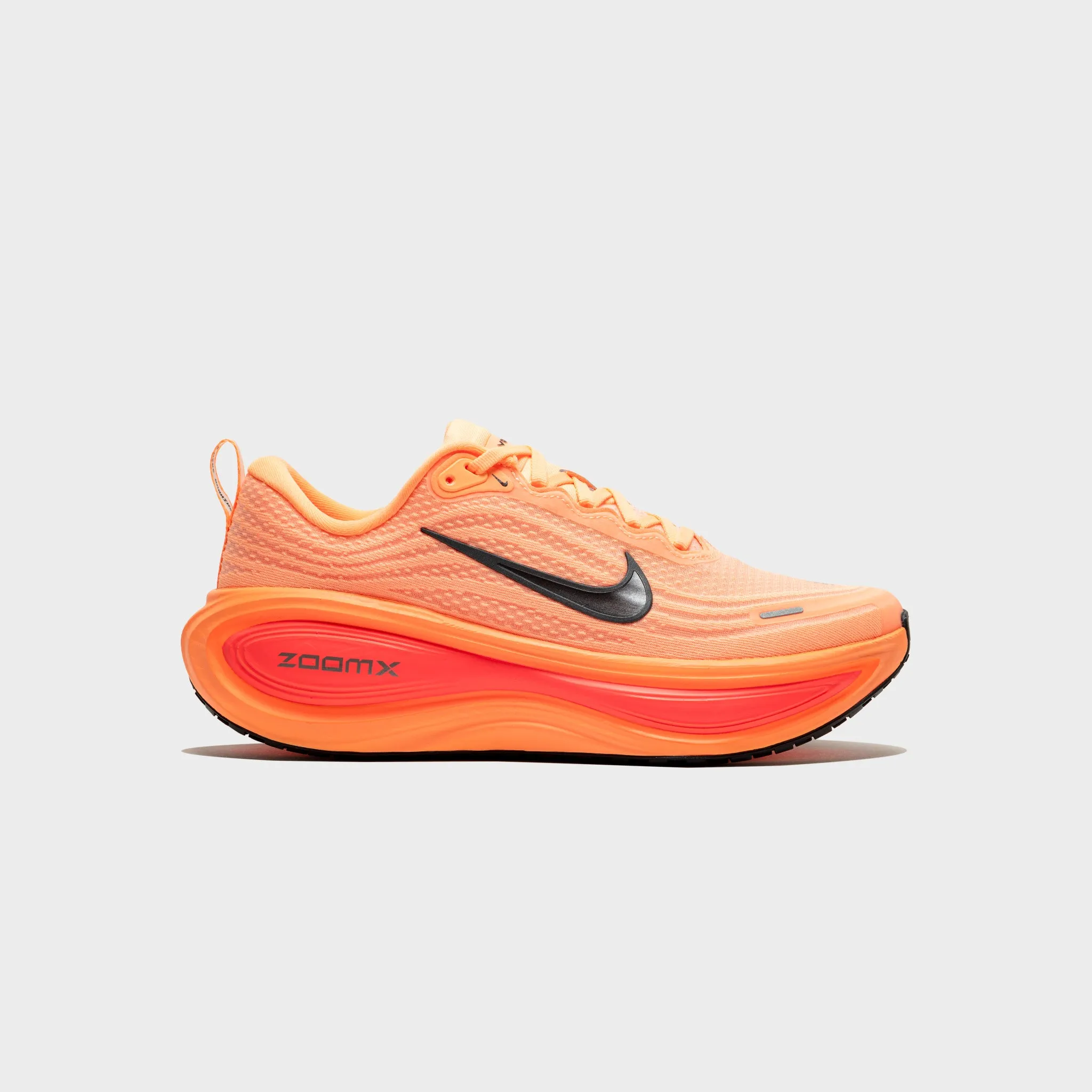 VOMERO PLUS "ORANGE PULSE" jogging shoe equivalent