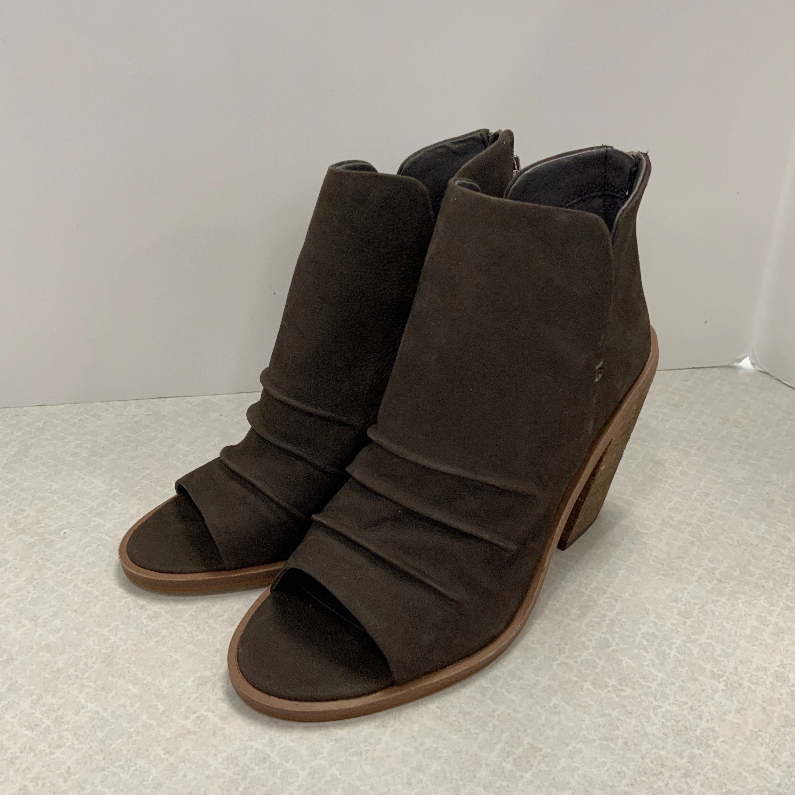 Shoes Heels Block By Vince Camuto In Brown, Size: 6 platform sandals