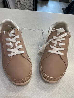 Torsion Response Unit Shoes Sneakers By Universal Thread In Pink, Size: 9