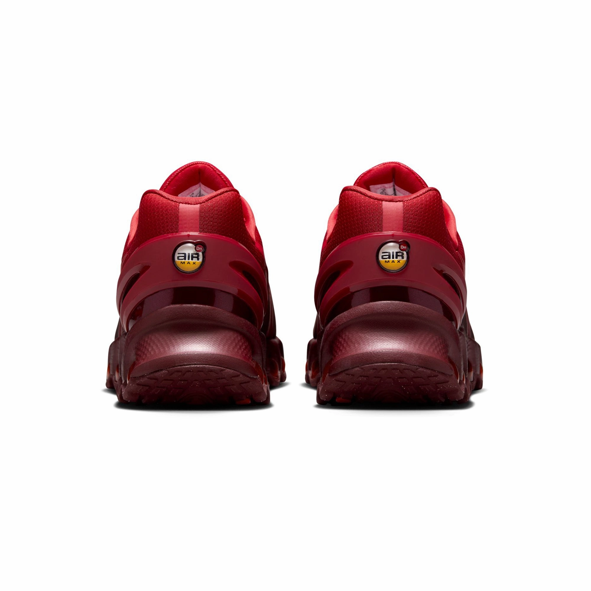 Nike Womens Air Max Dn8 Shoes running in an underpass area shoes