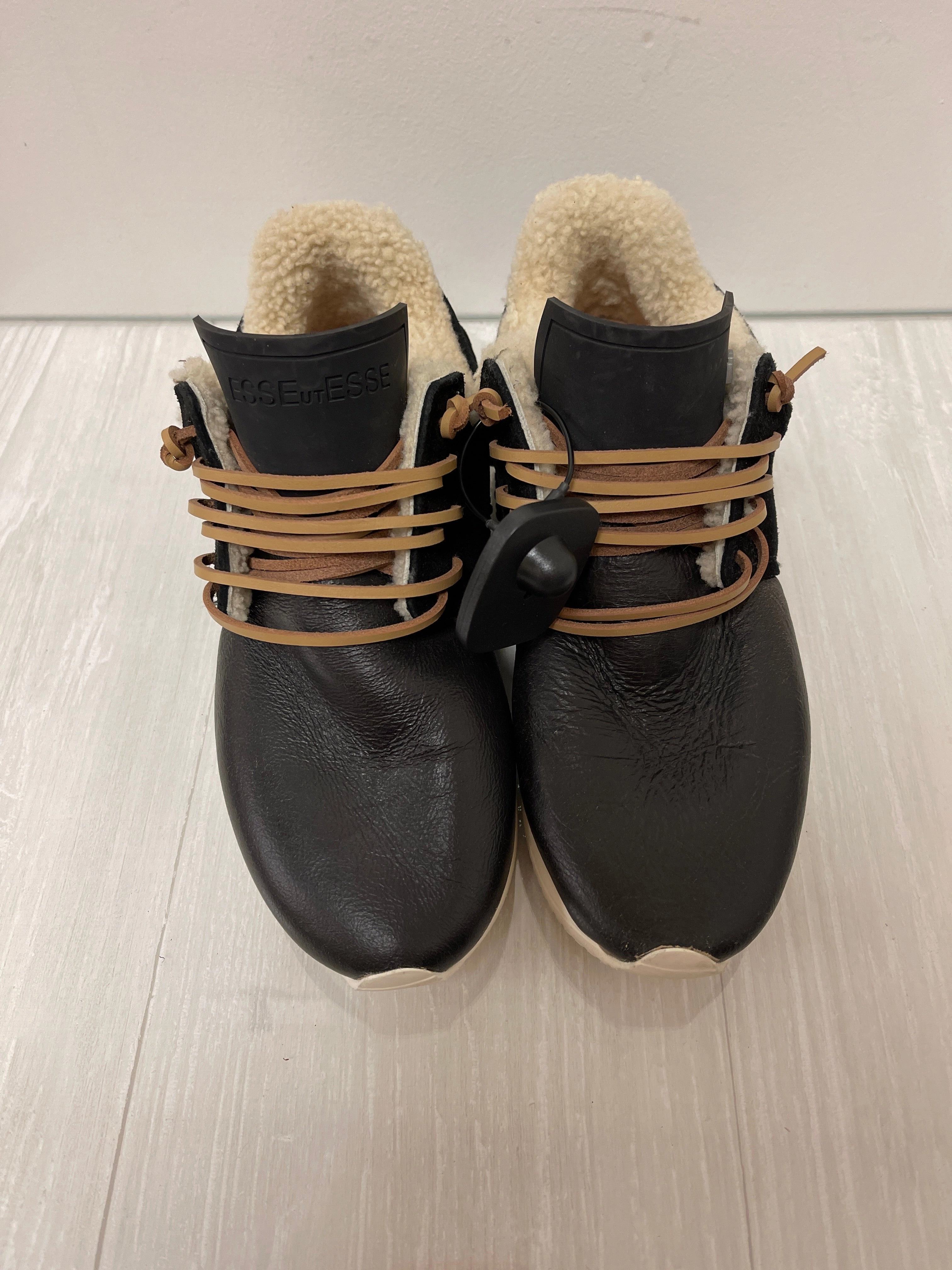 Shoes Sneakers By Cma In Black, Size: 5.5 Luxe Comfort