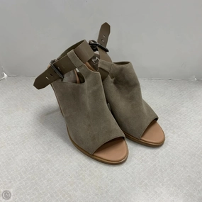 Comfort Technology Sophisticated Shoes Heels Block By Marc Fisher In Taupe, Size: 10