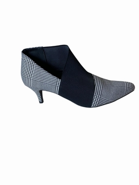 Fashionable Boots Romantic Heels Shoes Heels Block By Andrew Gellar  Size: 10