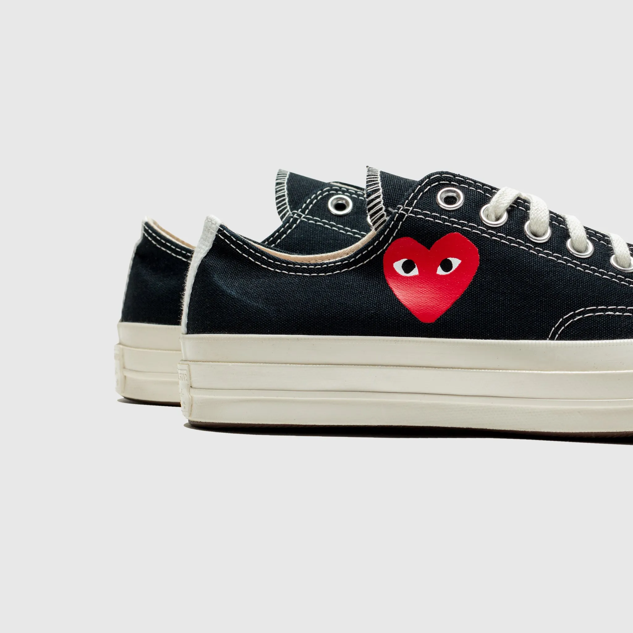 supportive shoes Technology-rich CHUCK TAYLOR ALL-STAR '70 LOW "BLACK SINGLE HEART"