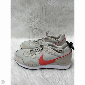 Lightweight Cushioned Sole Shoes Sneakers By Nike In Grey & Pink, Size: 9