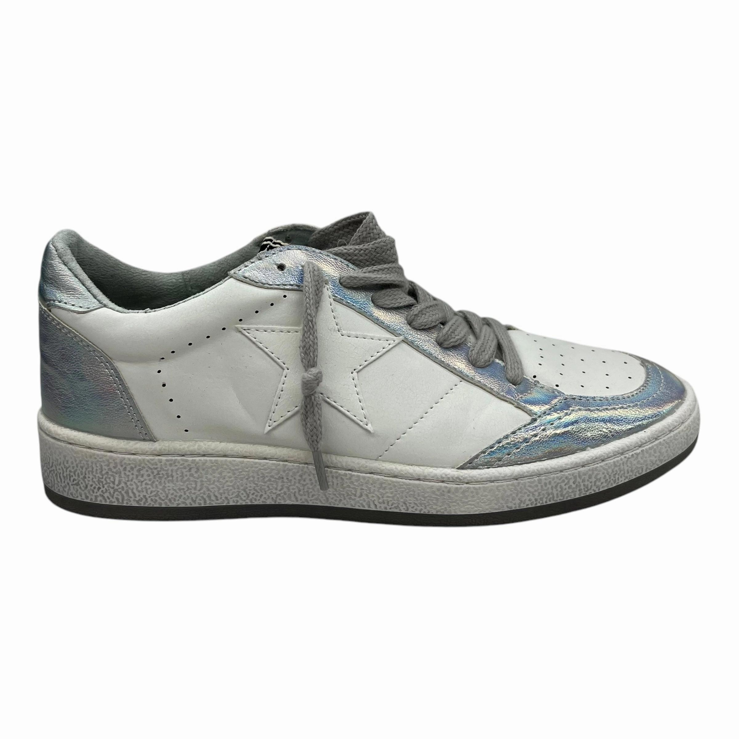 Breathable Upper Design Shoes Sneakers By Shu Shop In White, Size:7.5