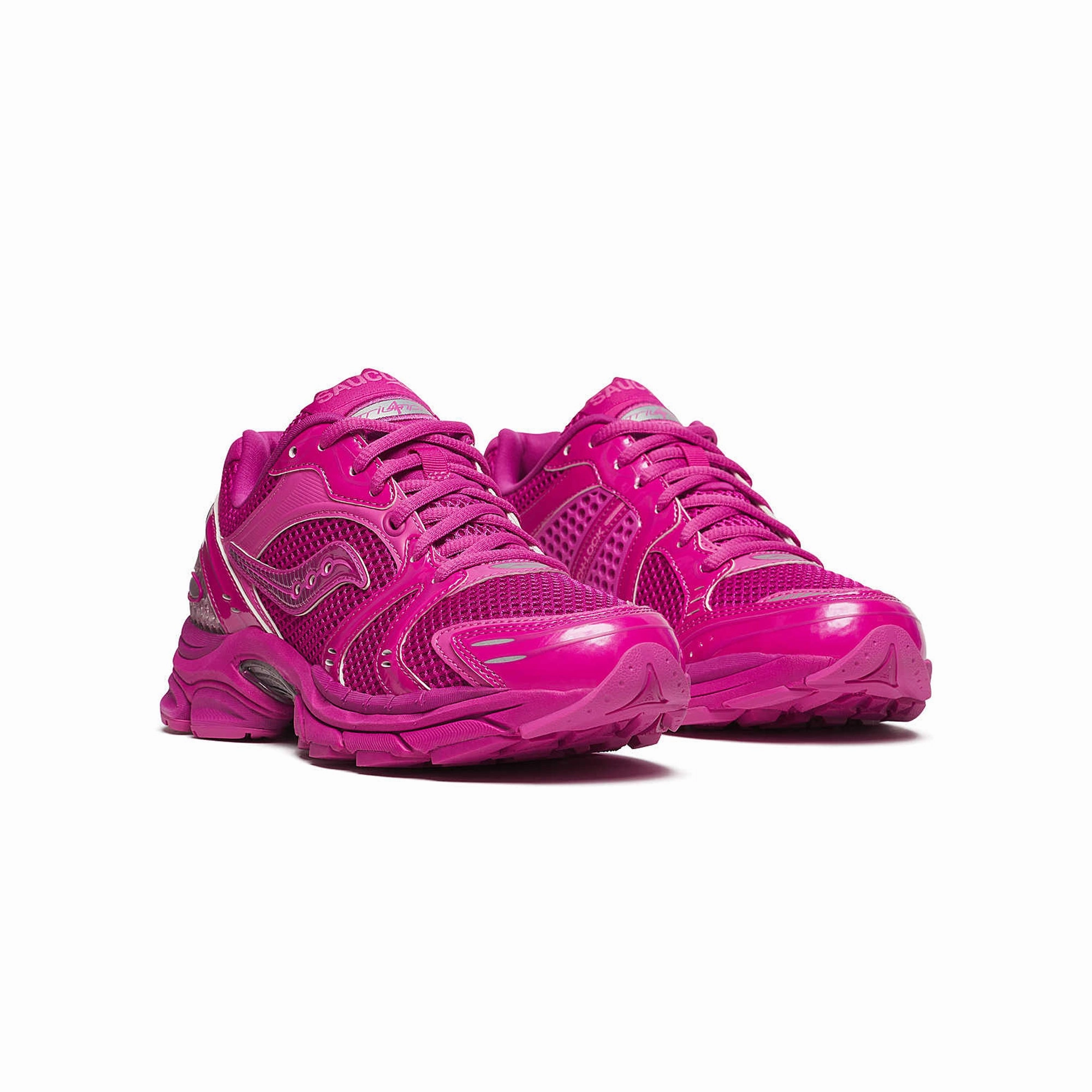 Shock   Absorbing Technology Saucony Womens Progrid Triumph 4 Shoes