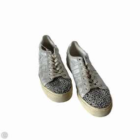 Sleek lines Shoes Sneakers By Gola In Silver, Size: 10