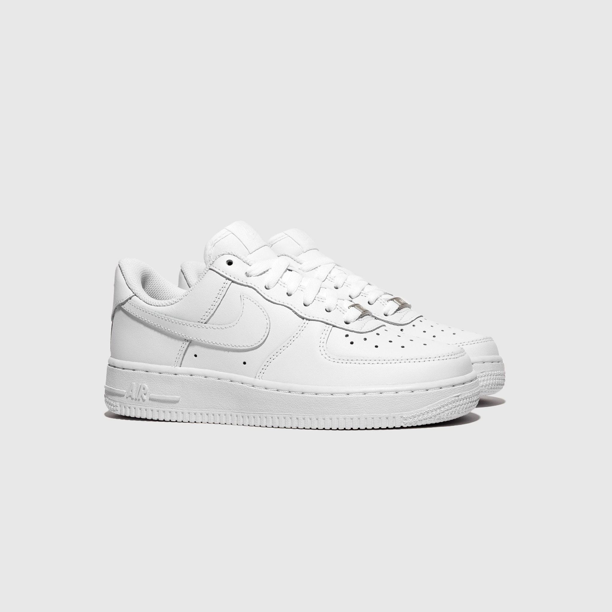 raised - heel shoes AIR FORCE 1 '07 "TRIPLE WHITE"