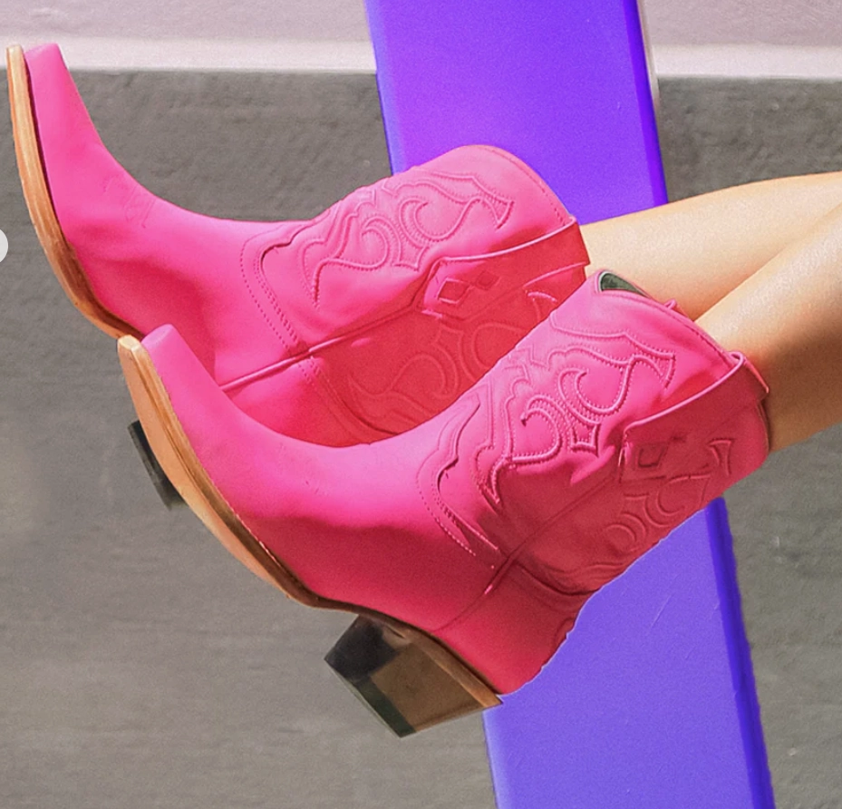 CORRAL LADIES SHORTIE HOT PINK BOOTS STYLE Z5137 soft fit Stability Base