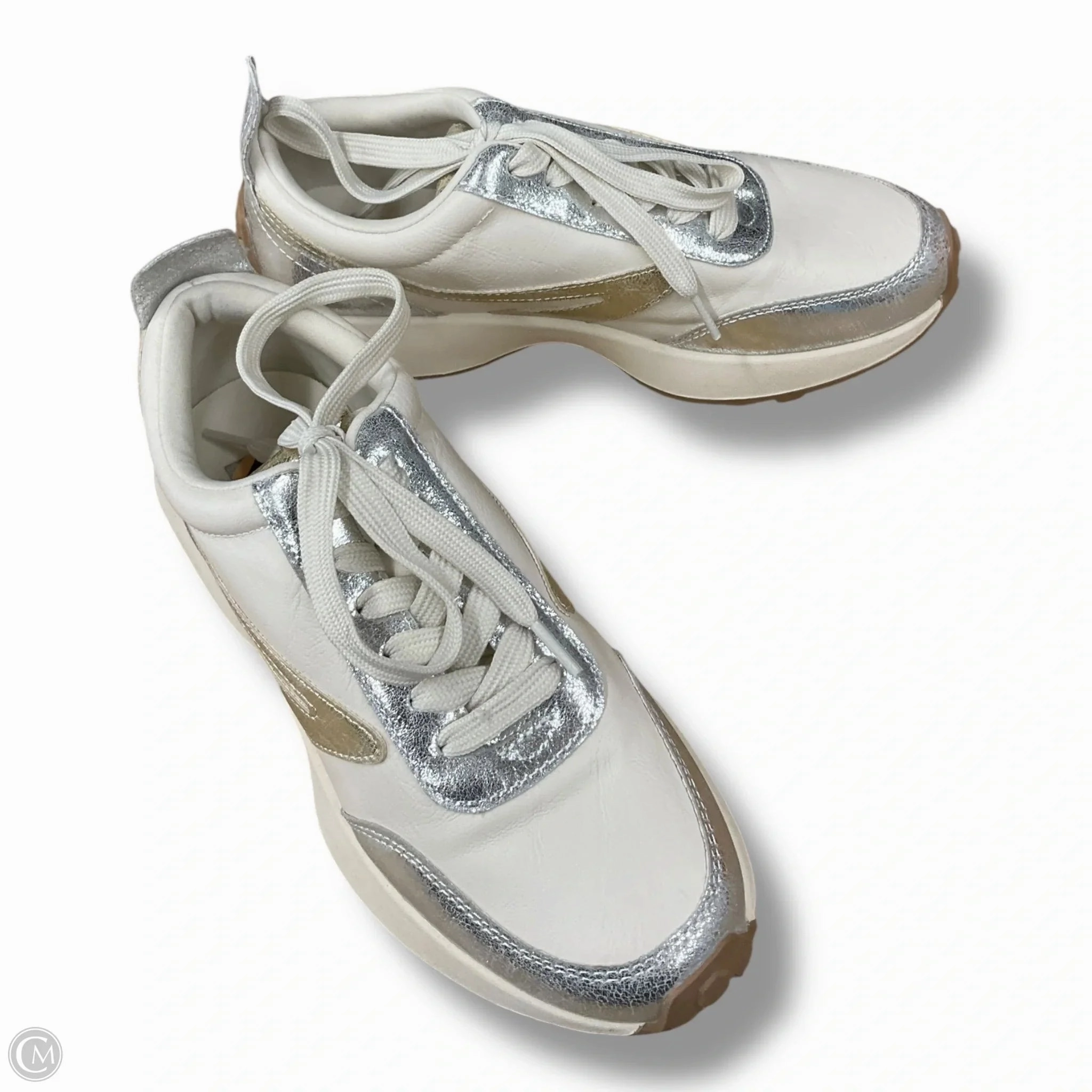 Shoes Sneakers By Dolce Vita In Silver & White, Size: 7 Pull   Tab Fast Steps