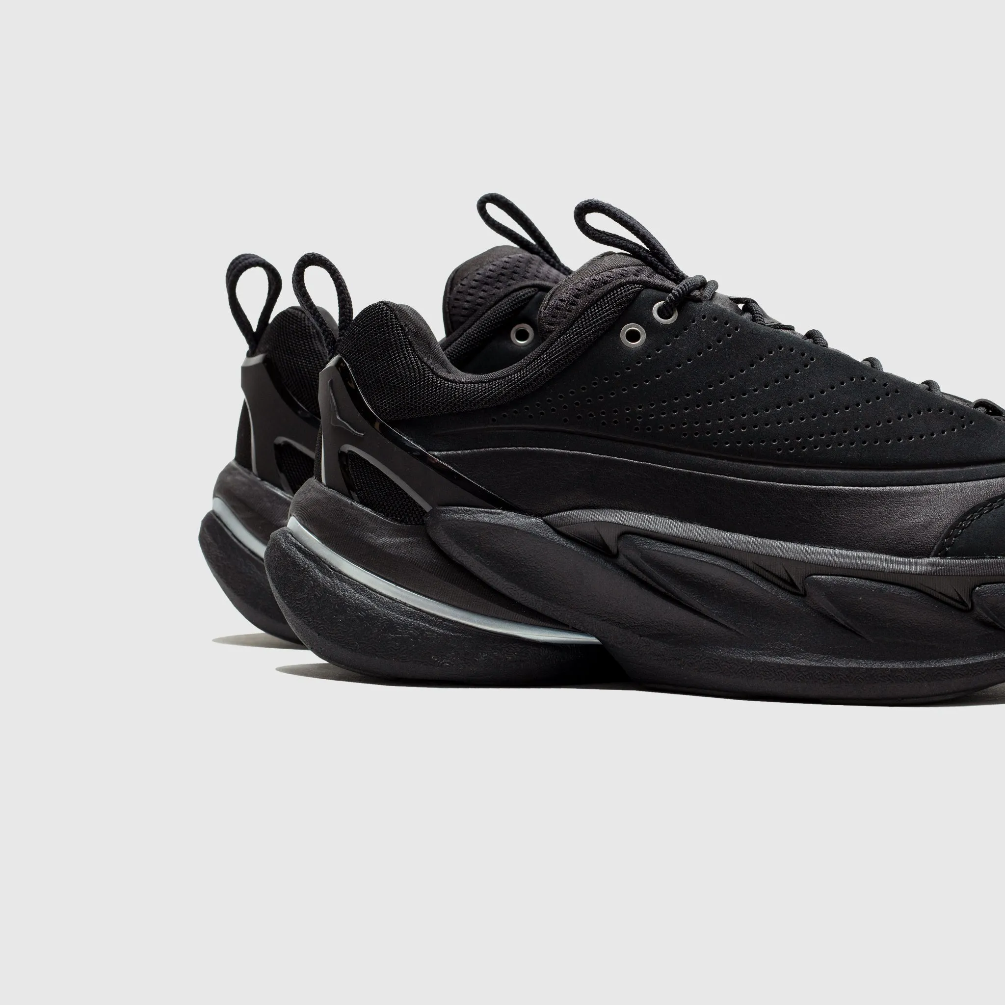 arch - hugging shoes ELEVON X