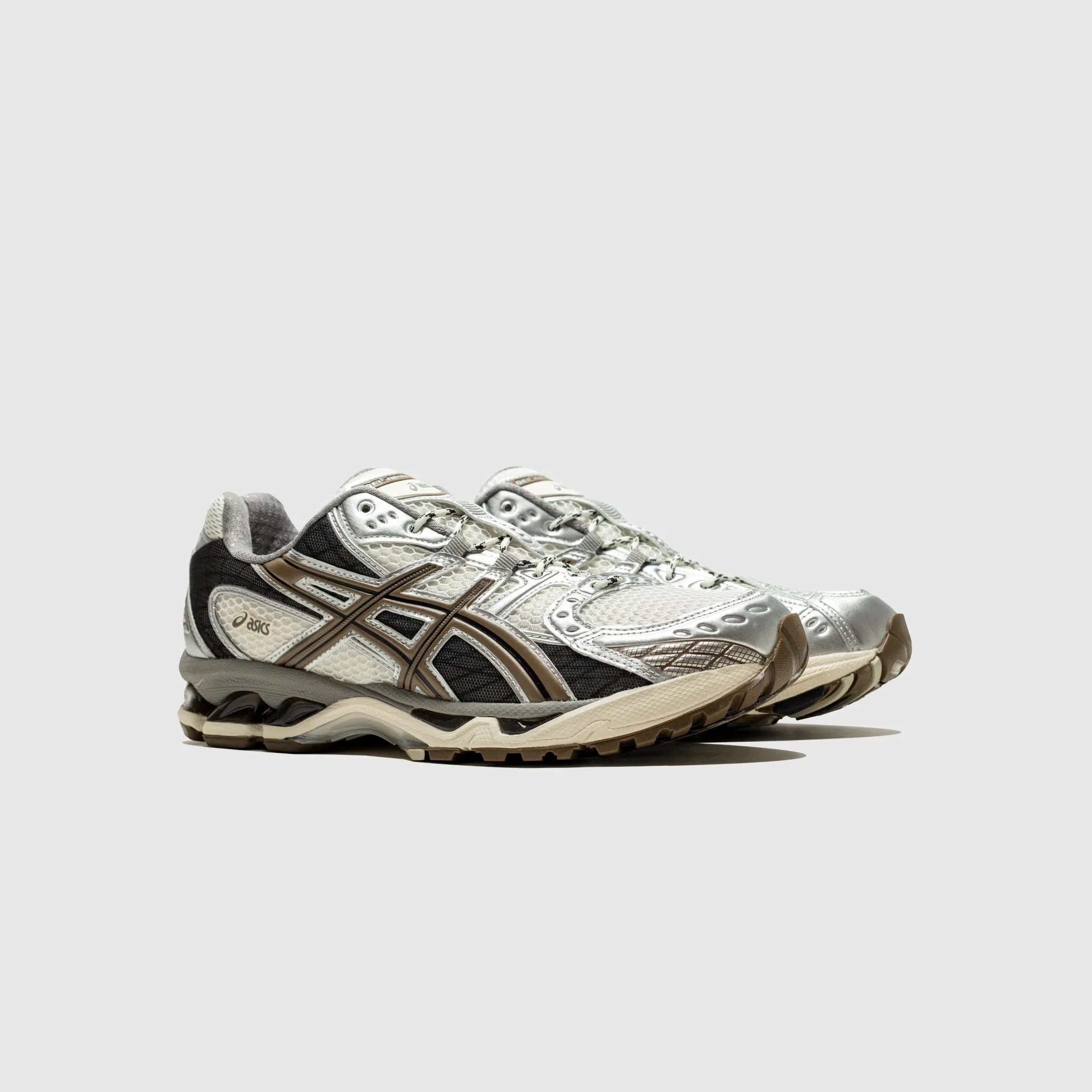 GEL-NIMBUS 10.1 "CREAM PURE SILVER" road - friendly metal - surface shoes