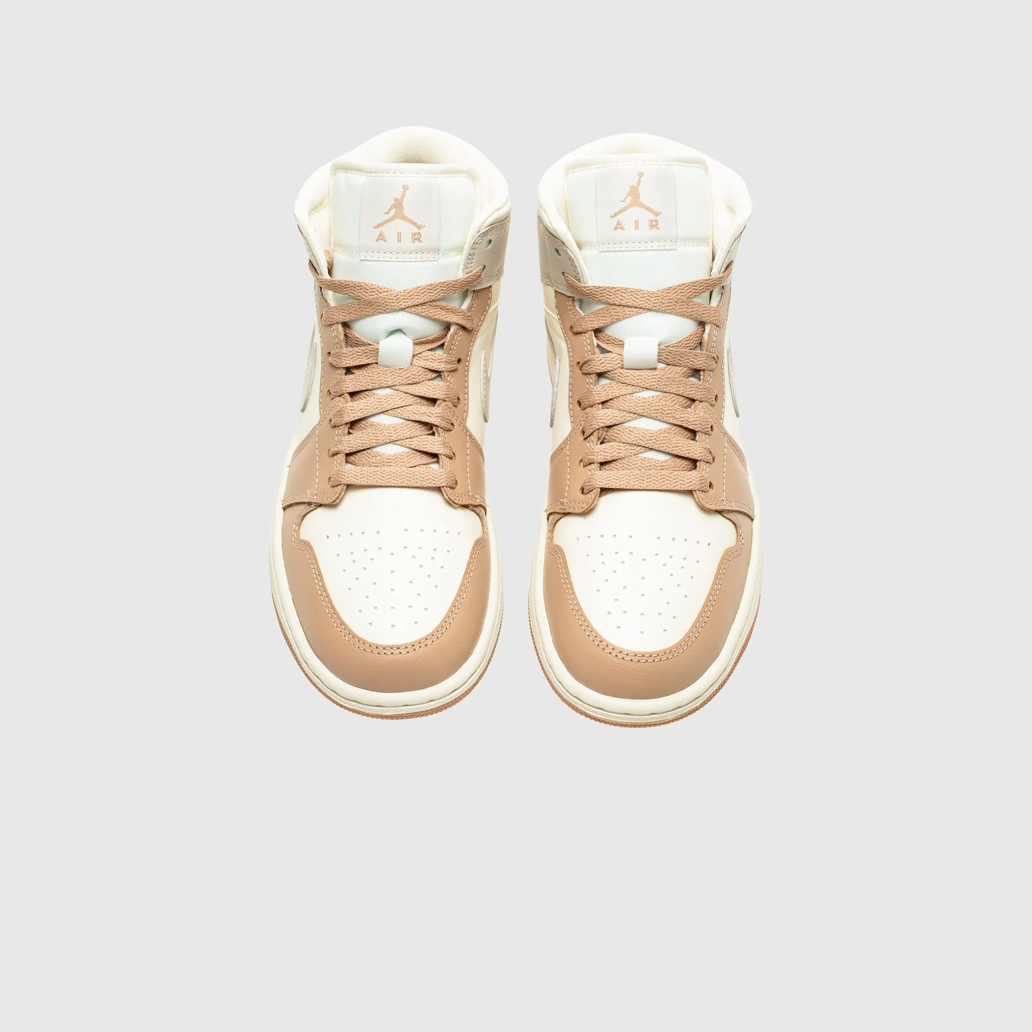 WMNS AIR JORDAN 1 MID "TAN TOE" humid - climate running shoes Light   Sensing