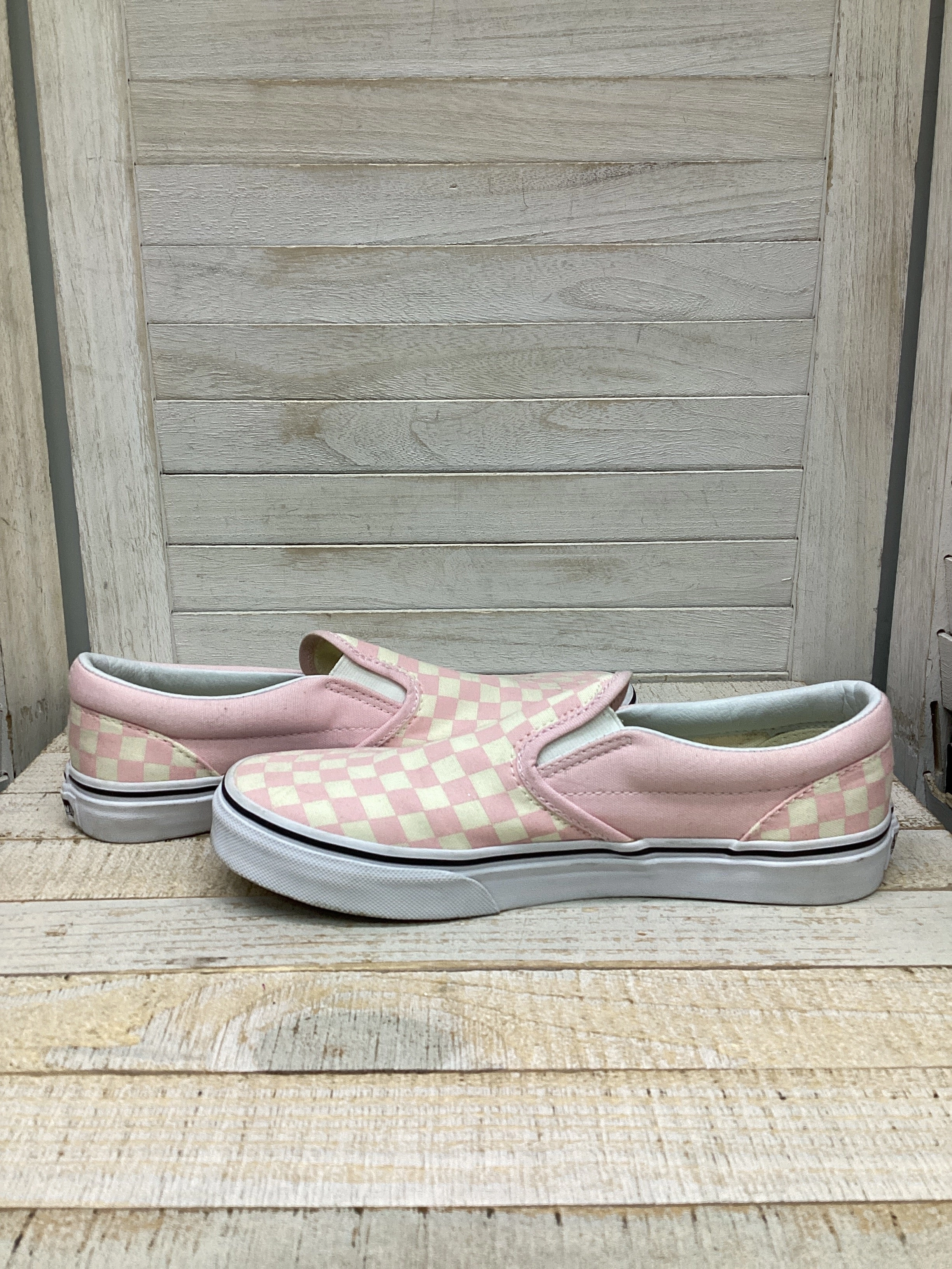 Shoes Sneakers By Vans In Pink, Size: 5.5 Flattering Fit Modern Comfort