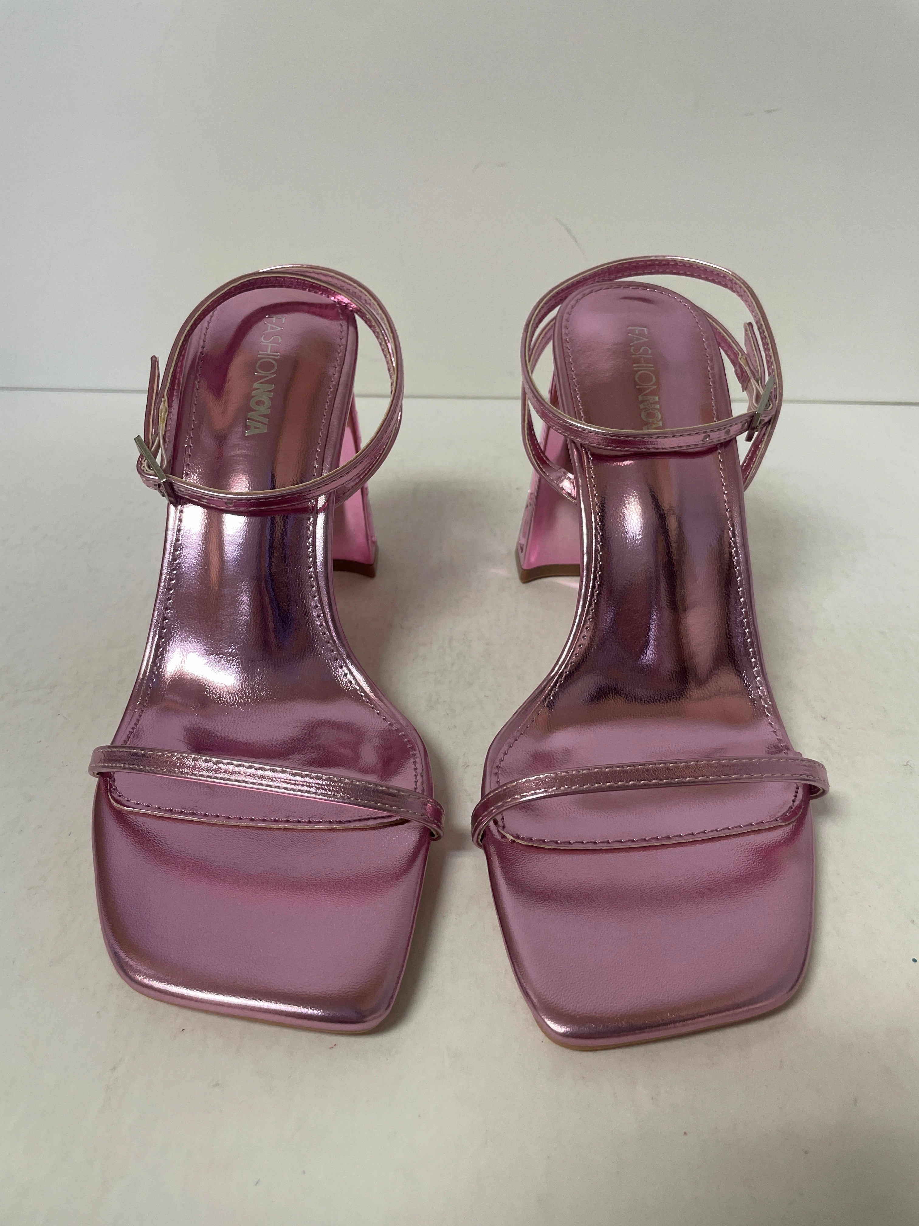 Shoes Heels Block By Fashion Nova In Pink, Size: 8 Court Elastic Band