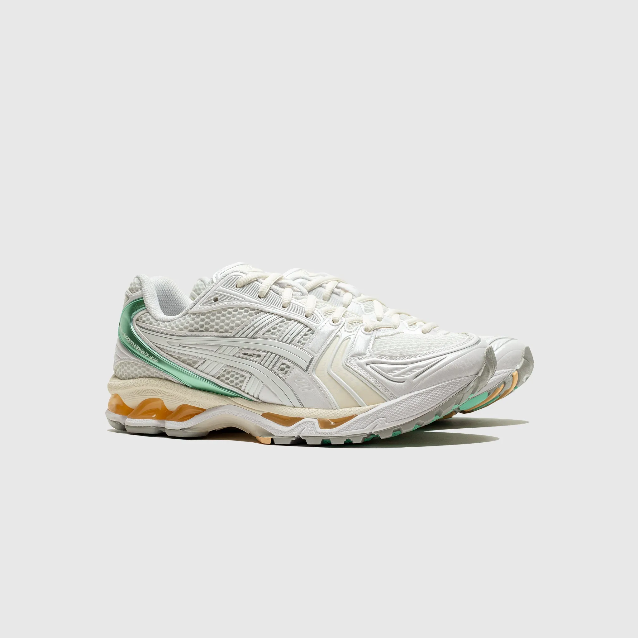 GEL-KAYANO 14 Posture - correction running in forests