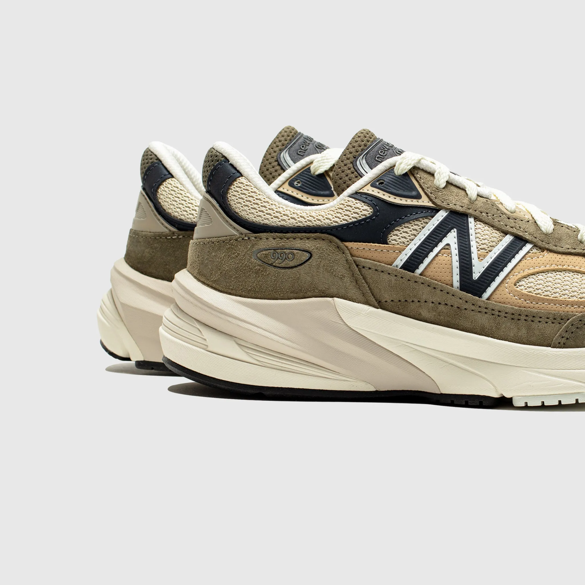 U990WO6 "MADE IN USA" Adjustable lacing