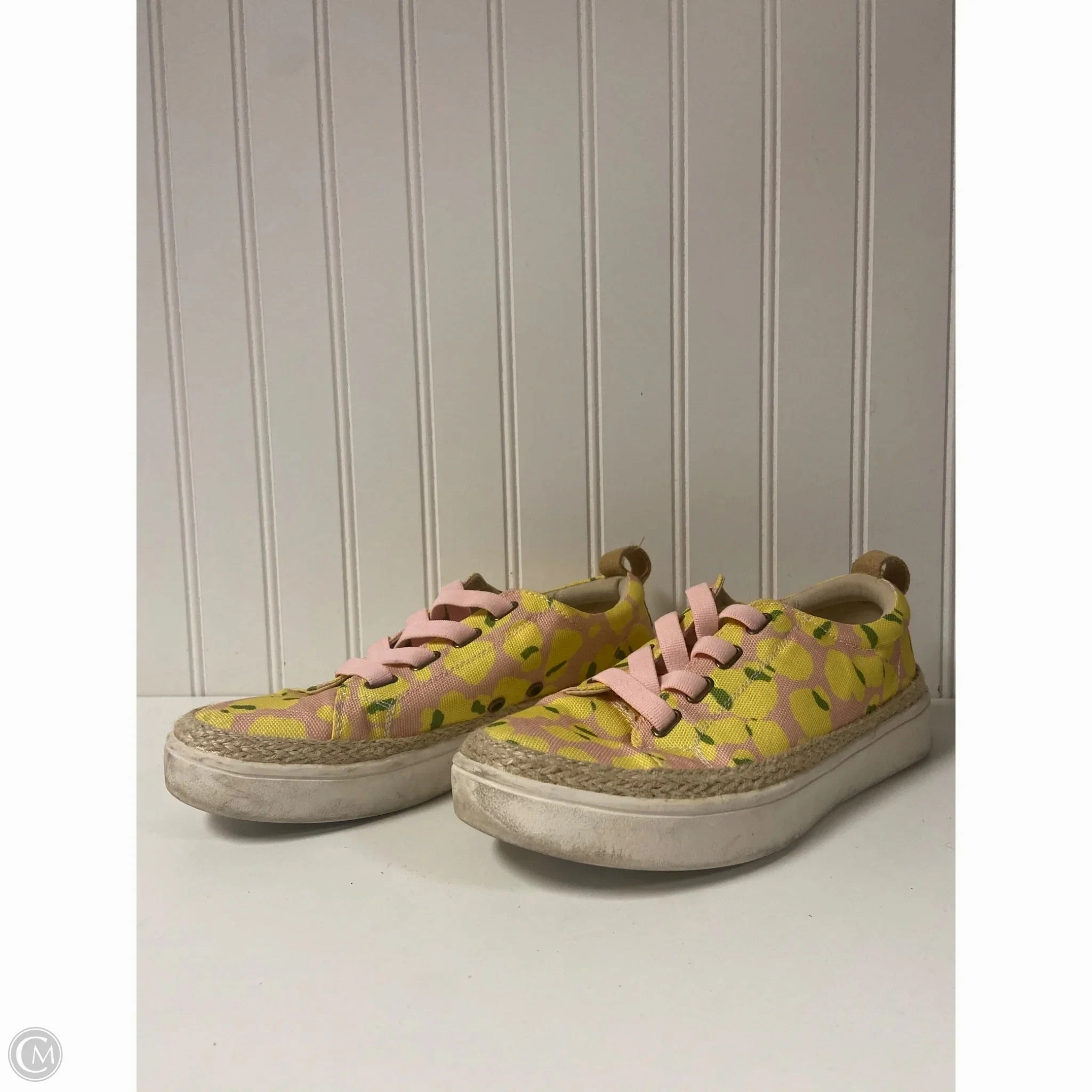 Low Impact Sole Shoes Sneakers By Cmc In Pink & Yellow, Size: 7