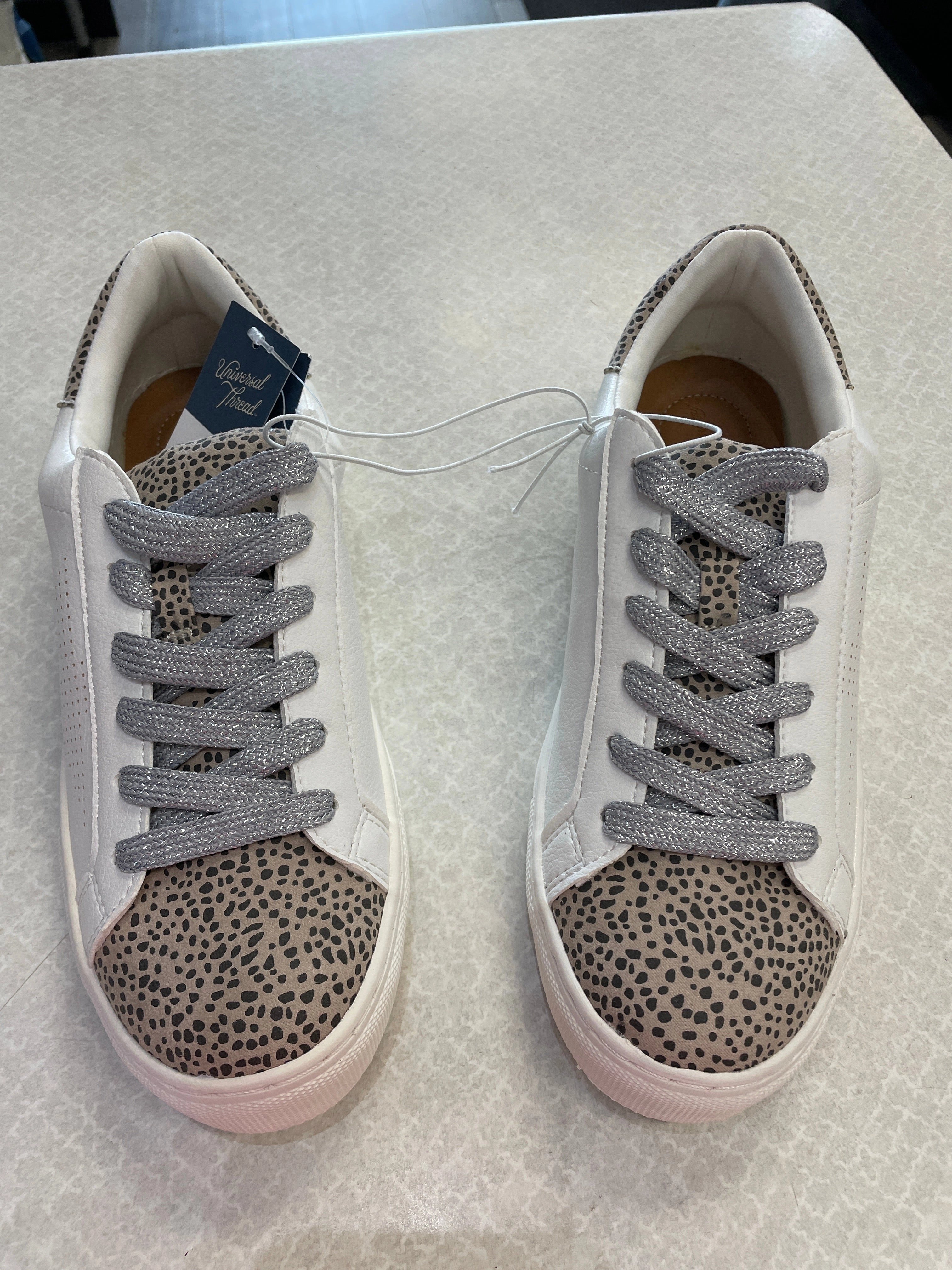 Lifestyle Fit Shoes Sneakers By Universal Thread In White, Size: 8.5