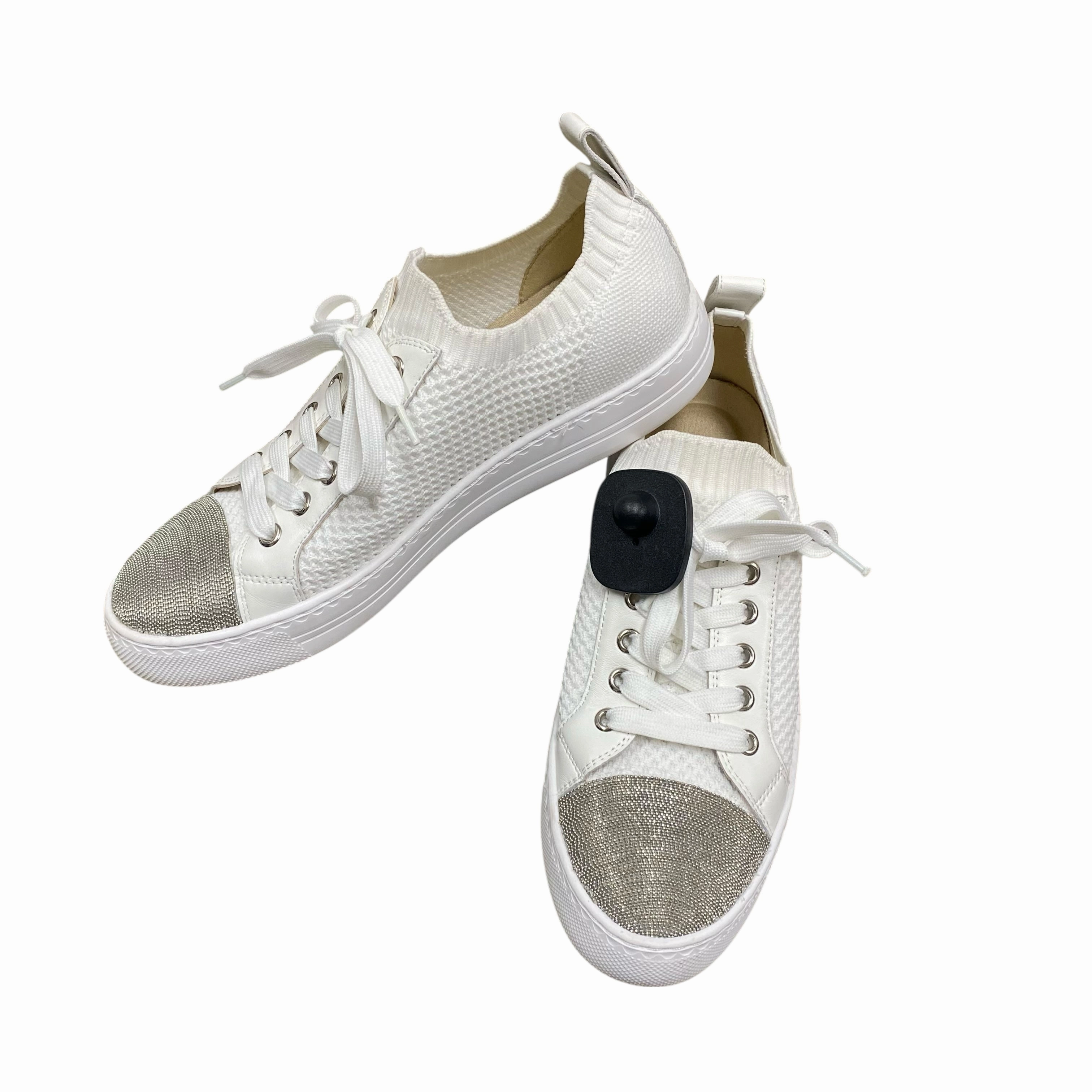 Shoes Sneakers By Vaneli In White, Size:8.5 Non Restrictive Fit Spring Walk
