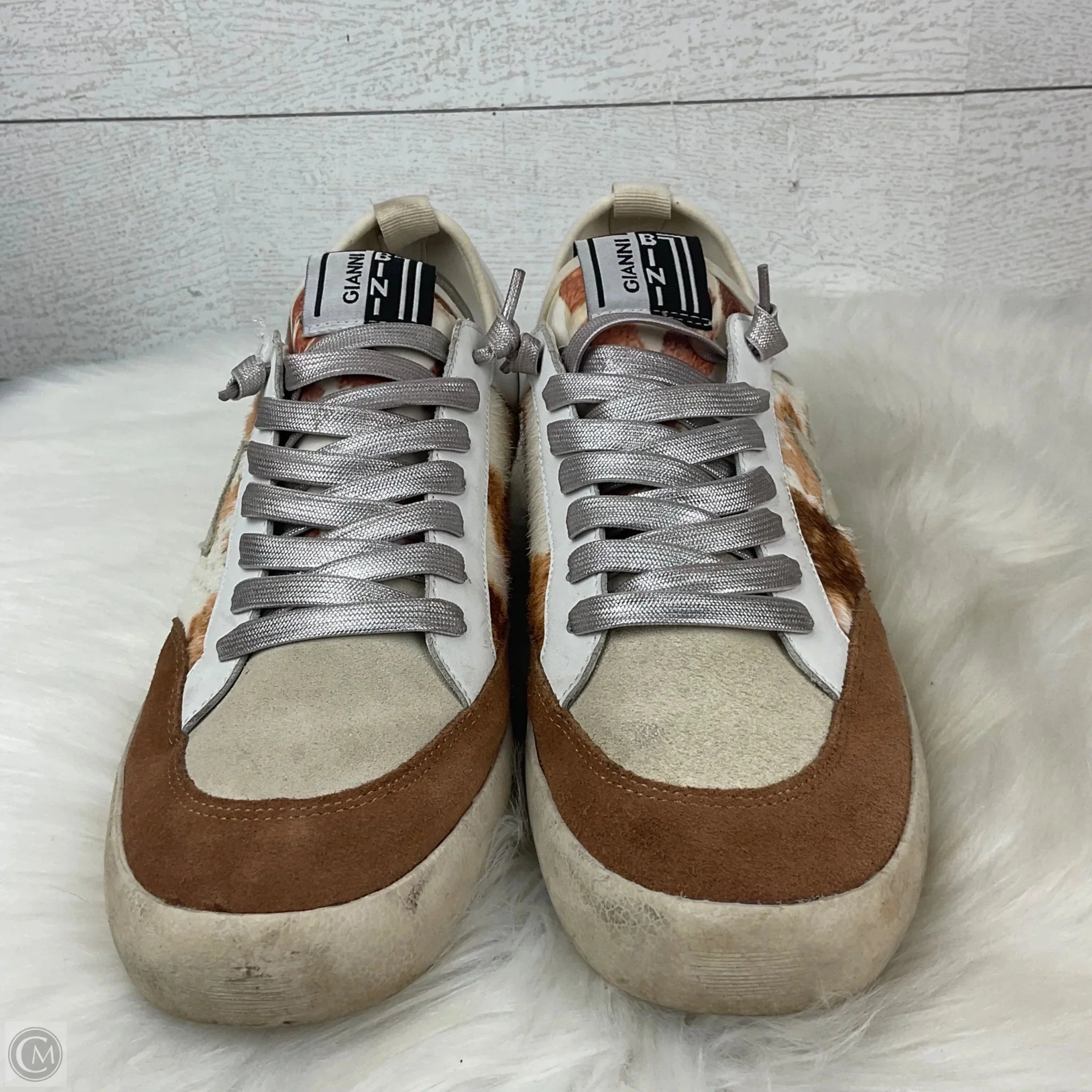 Tension Balanced Lacing Padded Design Shoes Sneakers By Gianni Bini In Animal Print, Size: 9