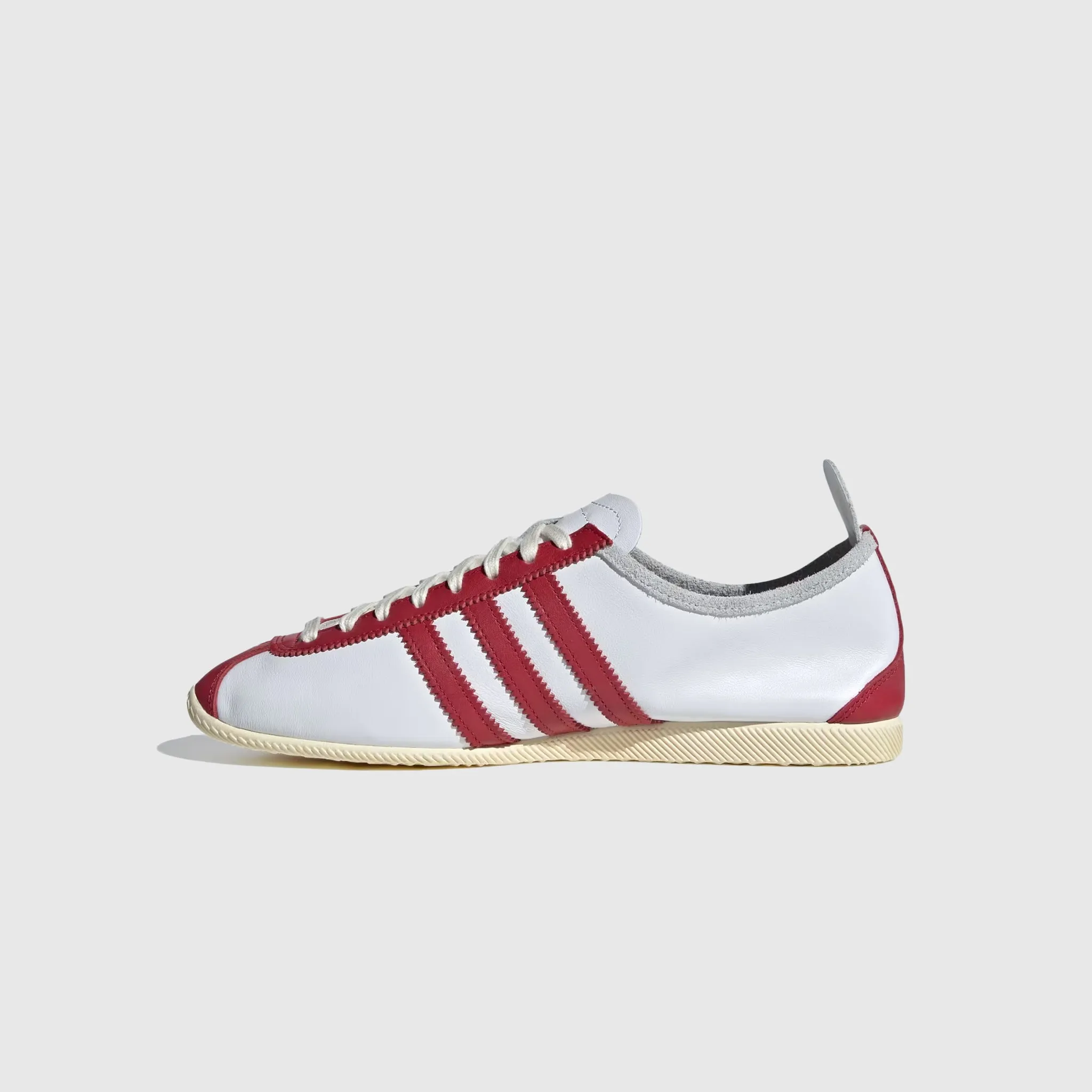 JAPAN adjustable - strap - feature shoes running on road