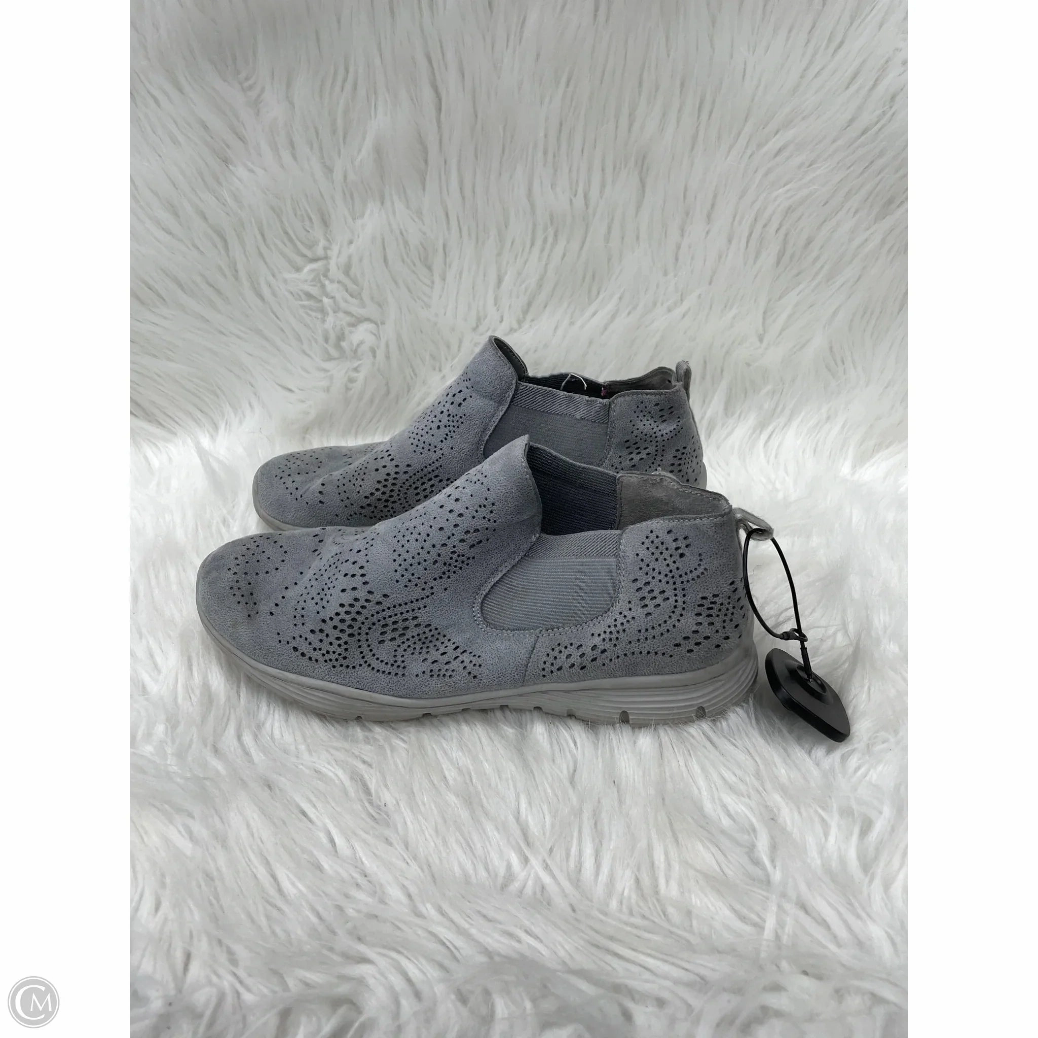 Sneaker Discounts Shoes Sneakers By Skechers In Grey, Size: 9