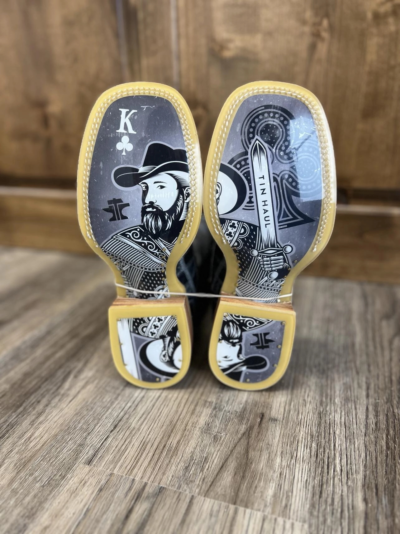 King of Clubs Thermal Core Functional Minimalist