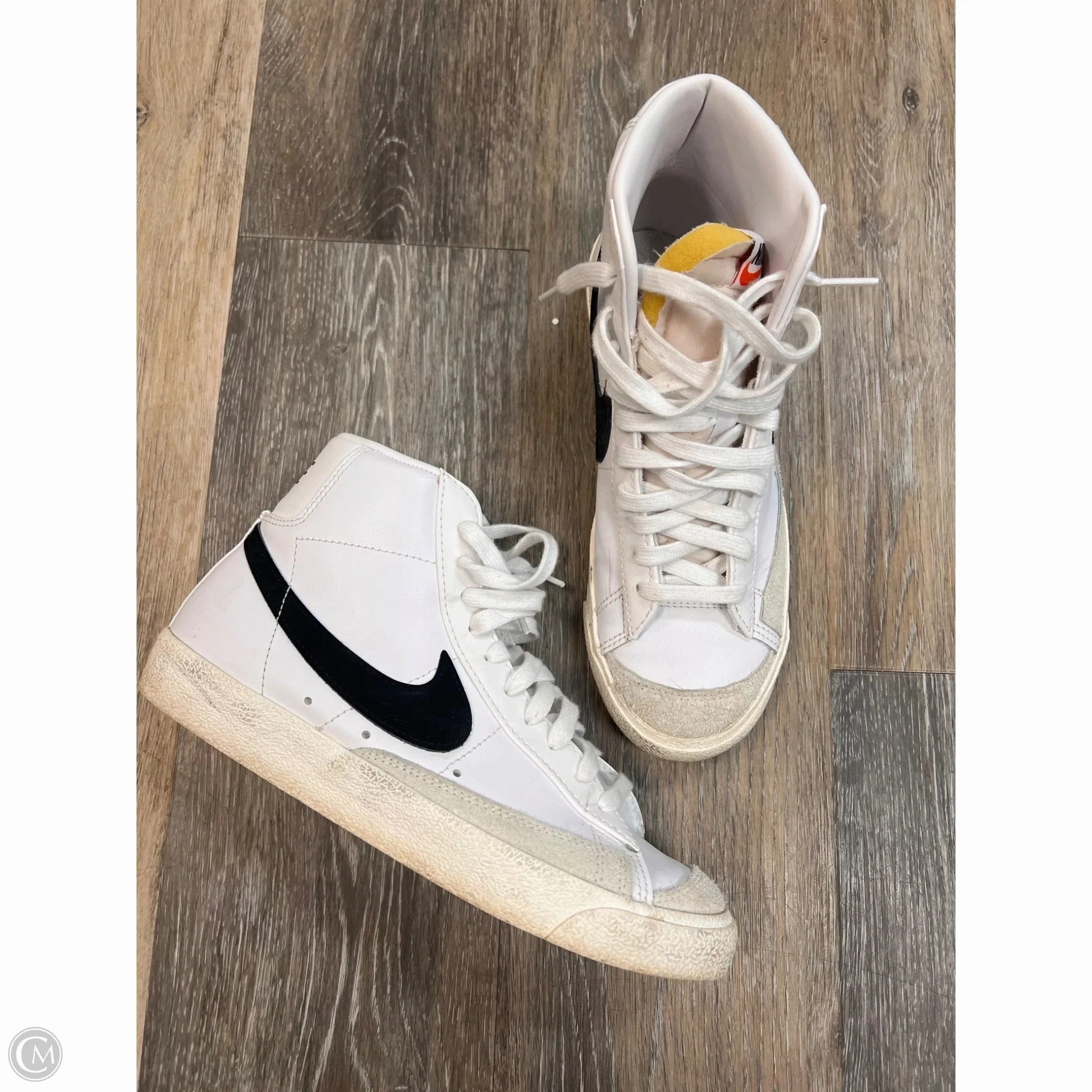 Shoes Sneakers By Nike In White, Size: 8 Soft Material Urban Commute
