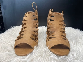 Seasonal High Heels Brown Shoes Heels Block Dressbarn, Size 7.5