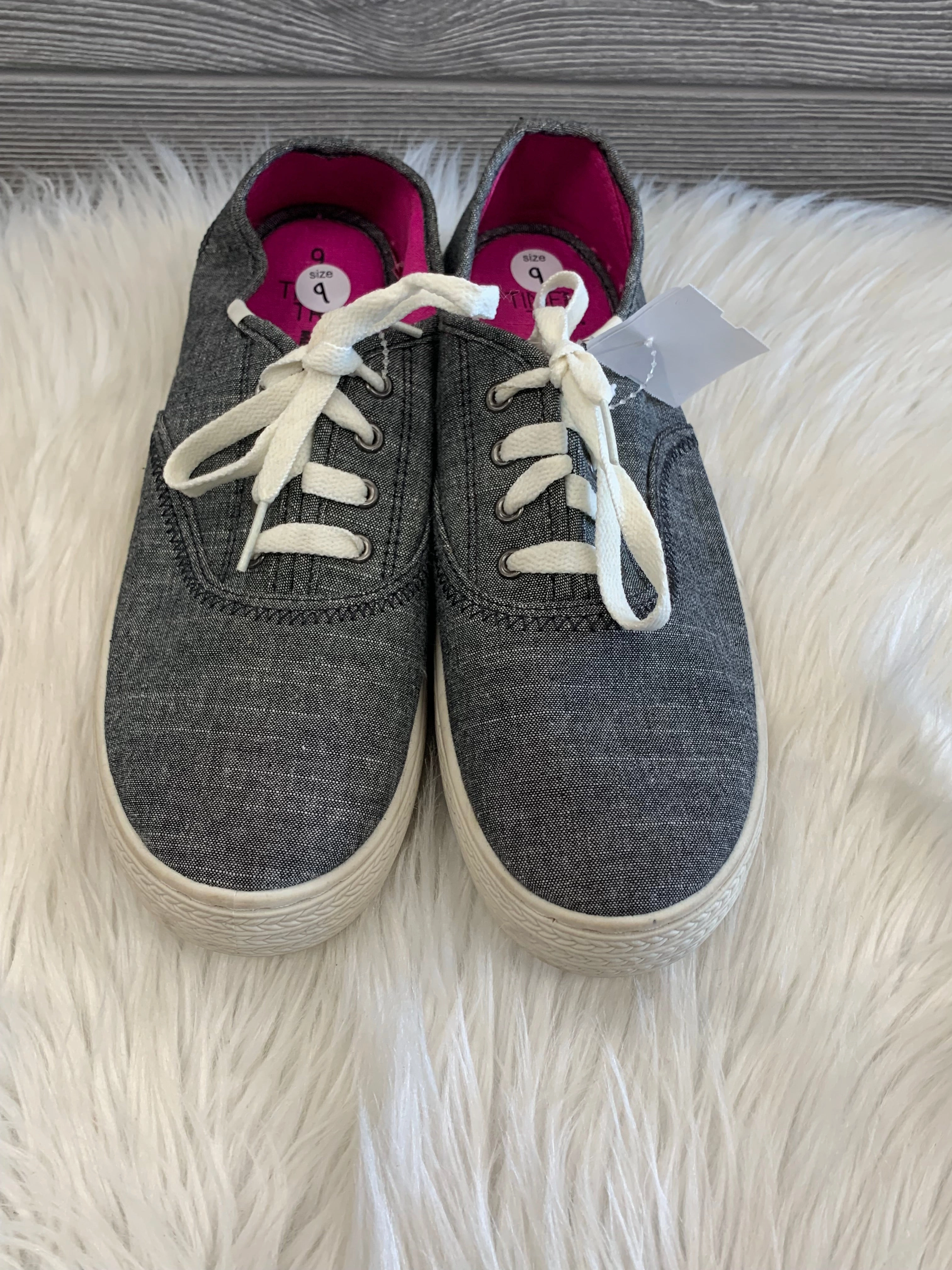 Grey Shoes Sneakers Time And Tru, Size 9 Stability Enhancing Structure