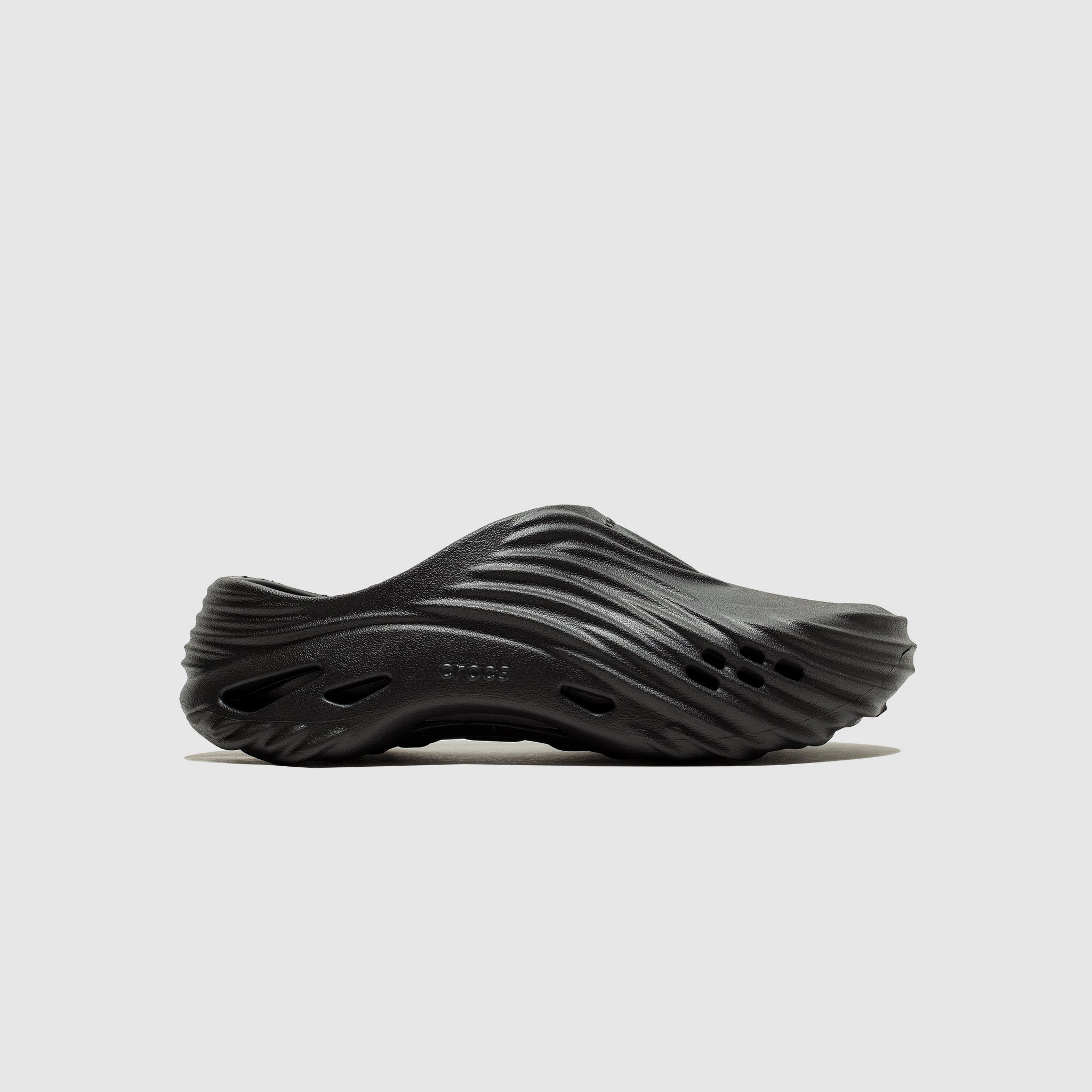 ECHO WAVE "BLACK" motion - control shoes multi - surface sole