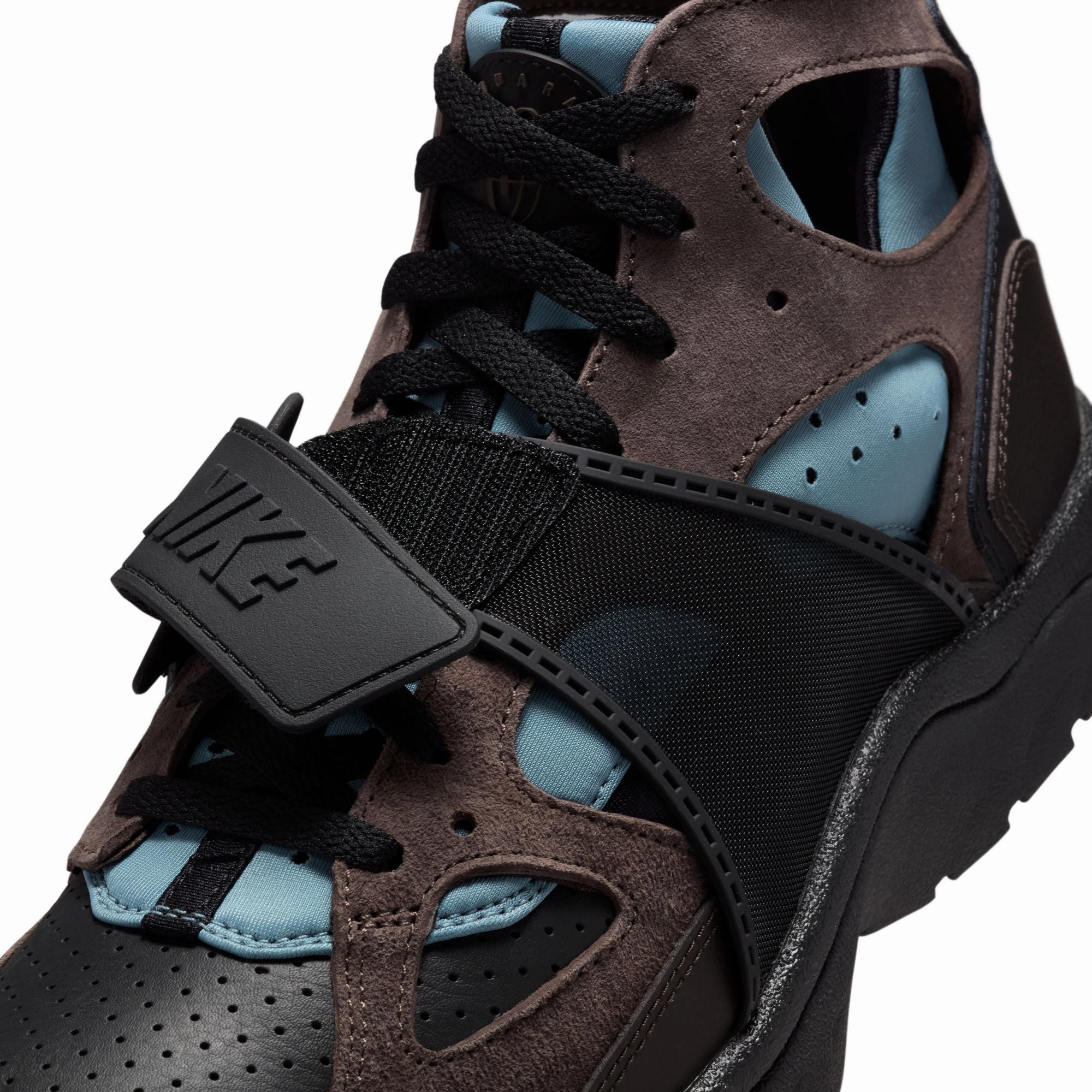 Nike Mens Air Trainer Huarache Shoes retirement - themed running shoes