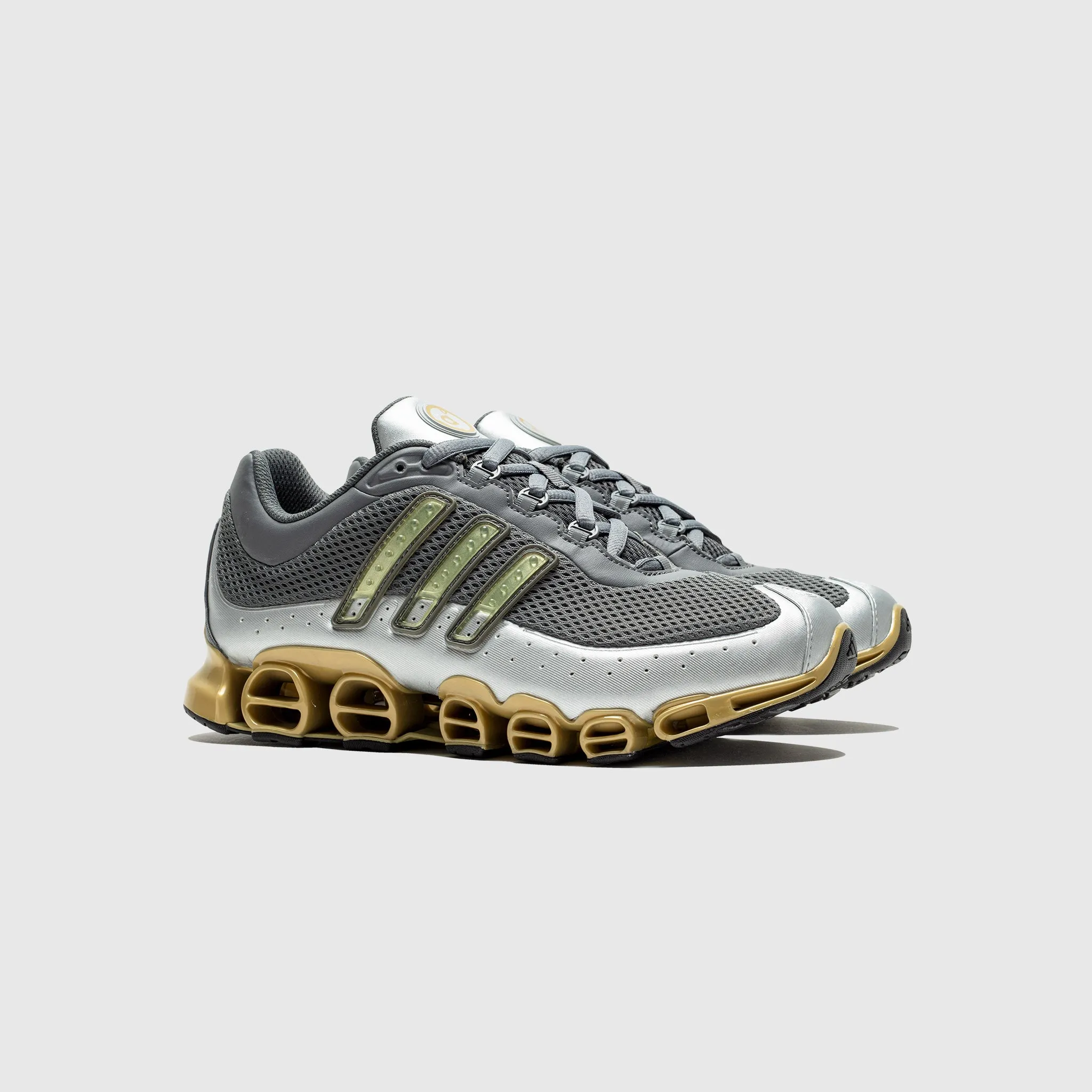 MEGARIDE "20TH ANNIVERSARY" city running shoes responsive running shoes