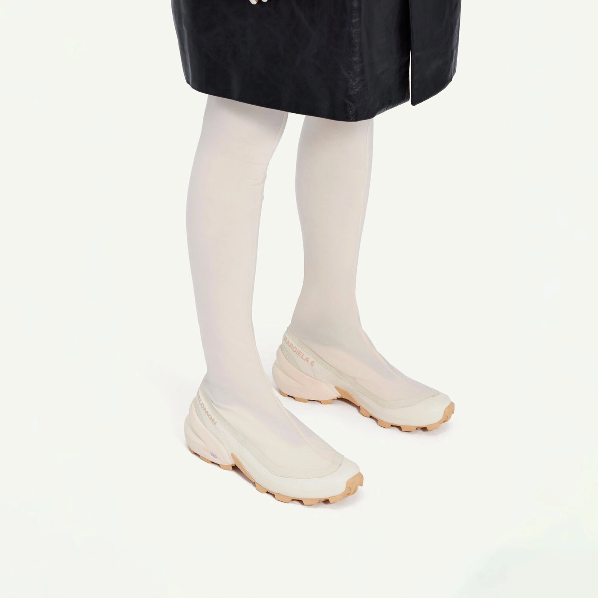 Lightweight Cushioning for beginners MM6 Maison Margiela Womens Crosswader Shoes