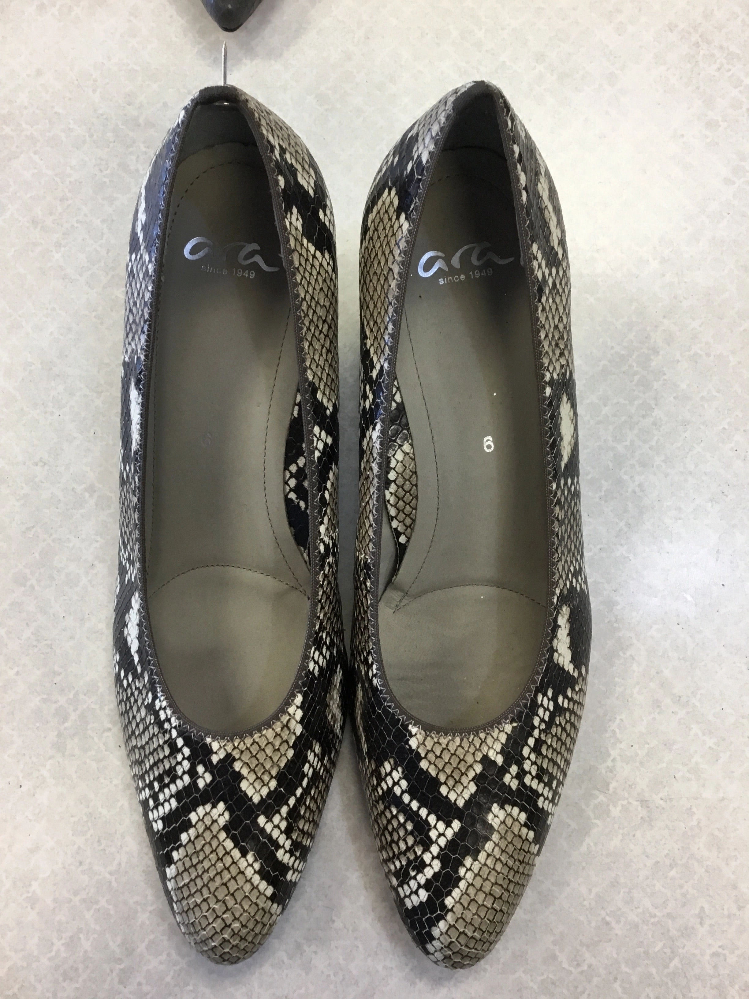 Comfortable foot wrap Shoes Heels Block By Cmc In Snakeskin Print, Size: 9