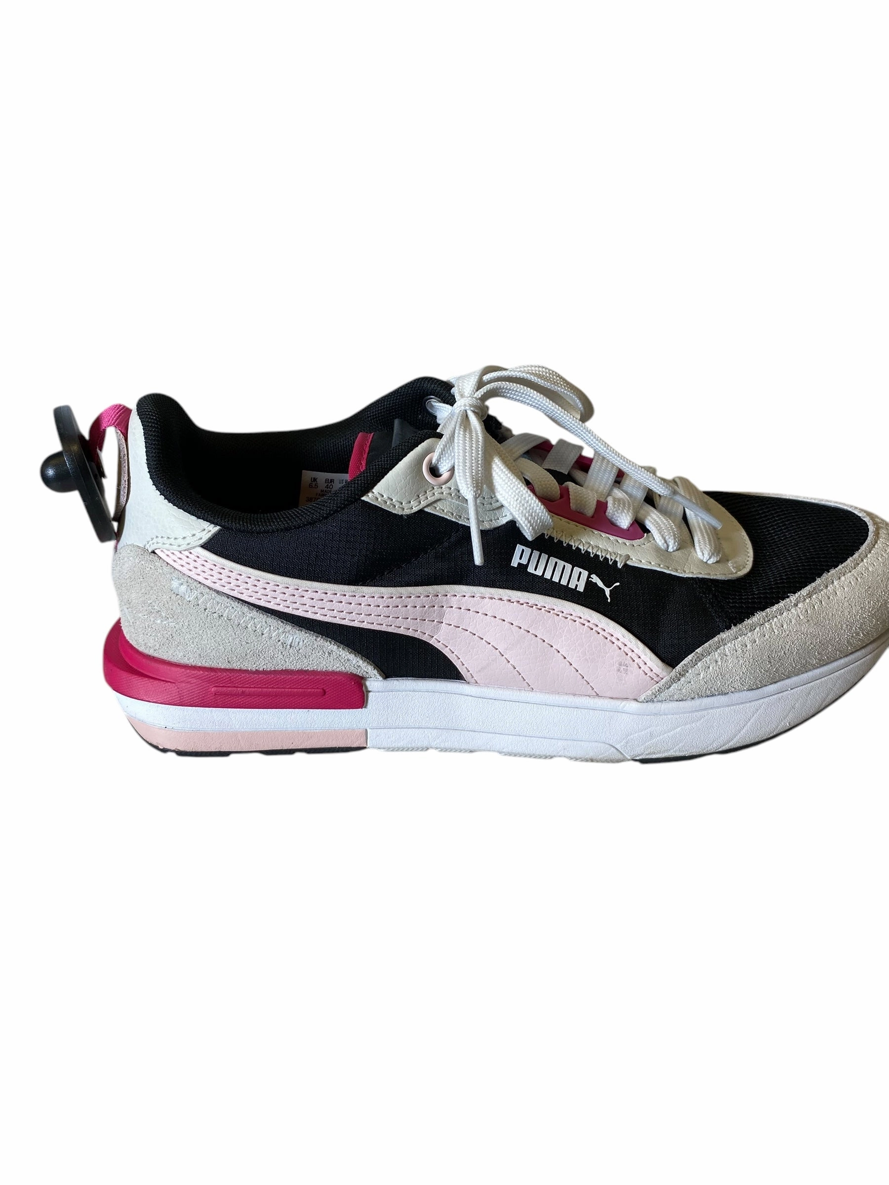 Eco Friendly Dye ComfortCushion Shoes Sneakers By Puma In Black & Pink, Size: 9