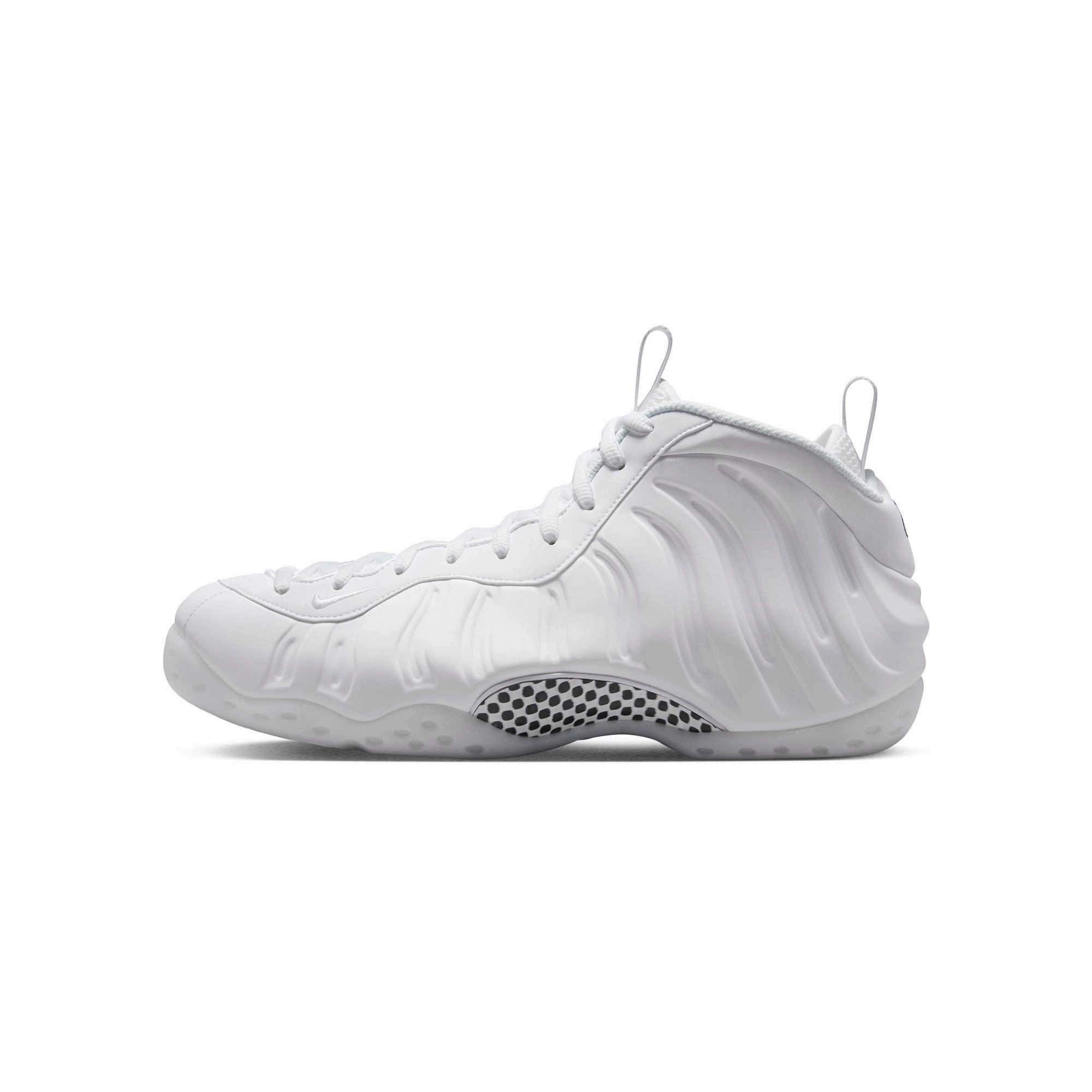 Nike Mens Air Foamposite One Shoes running in high - altitude areas